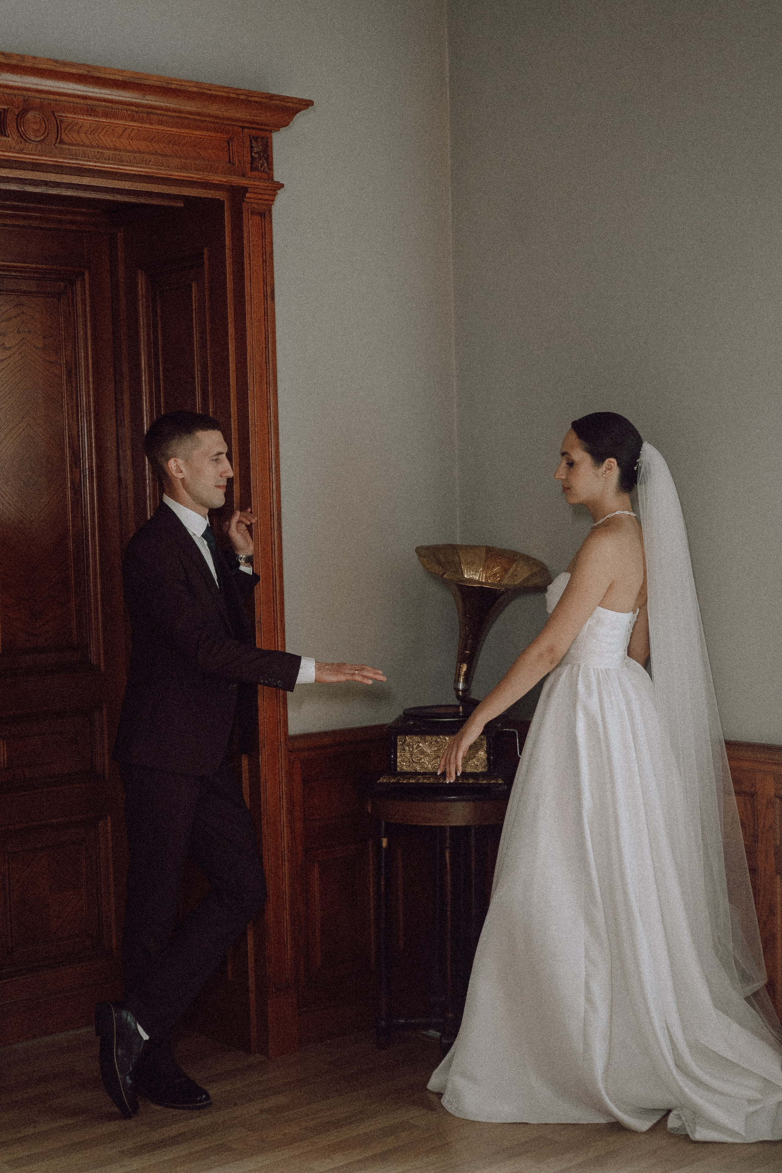 СВАДЕБНАЯ ПРОГУЛКА В САНТК-ПЕТЕРБУРГЕ (ИСАКИЕВСКИЙ СОБОР, ЗИМНЯЯ КАНАВКА, ЭРМИТАЖ И БОЛЬШАЯ МОРСКАЯ УЛИЦА). Профессиональный фотограф, Санкт-Петербург — Виктория Богомолова