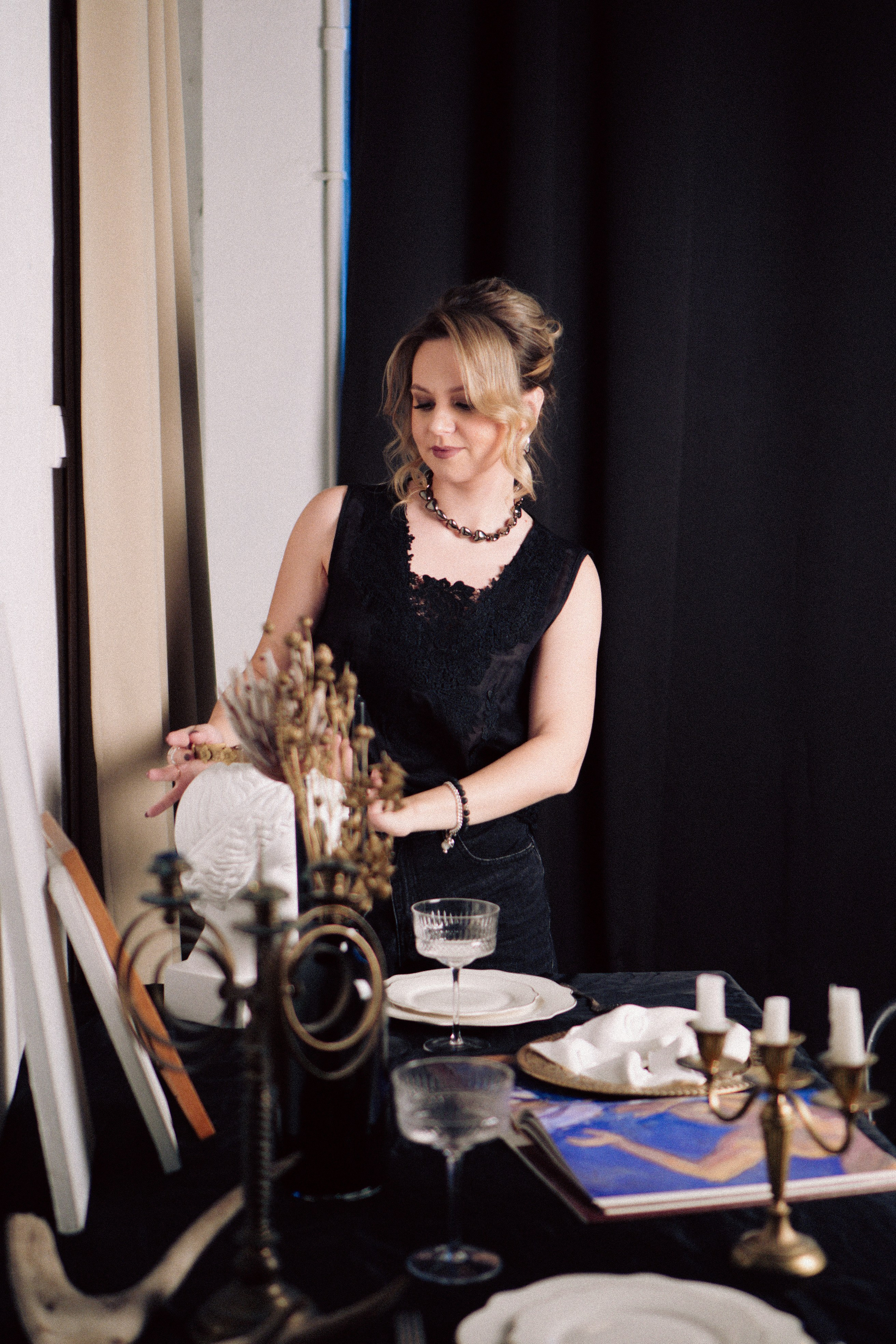 НОВОГОДНЯЯ ФОТОСЕСИИЯ В СТУДИИ ДЛЯ ДЕВУШКИ И ПРОГУЛКА ПО ЧЕРНЫШЕВСКОЙ. Профессиональный фотограф, Санкт-Петербург — Виктория Богомолова