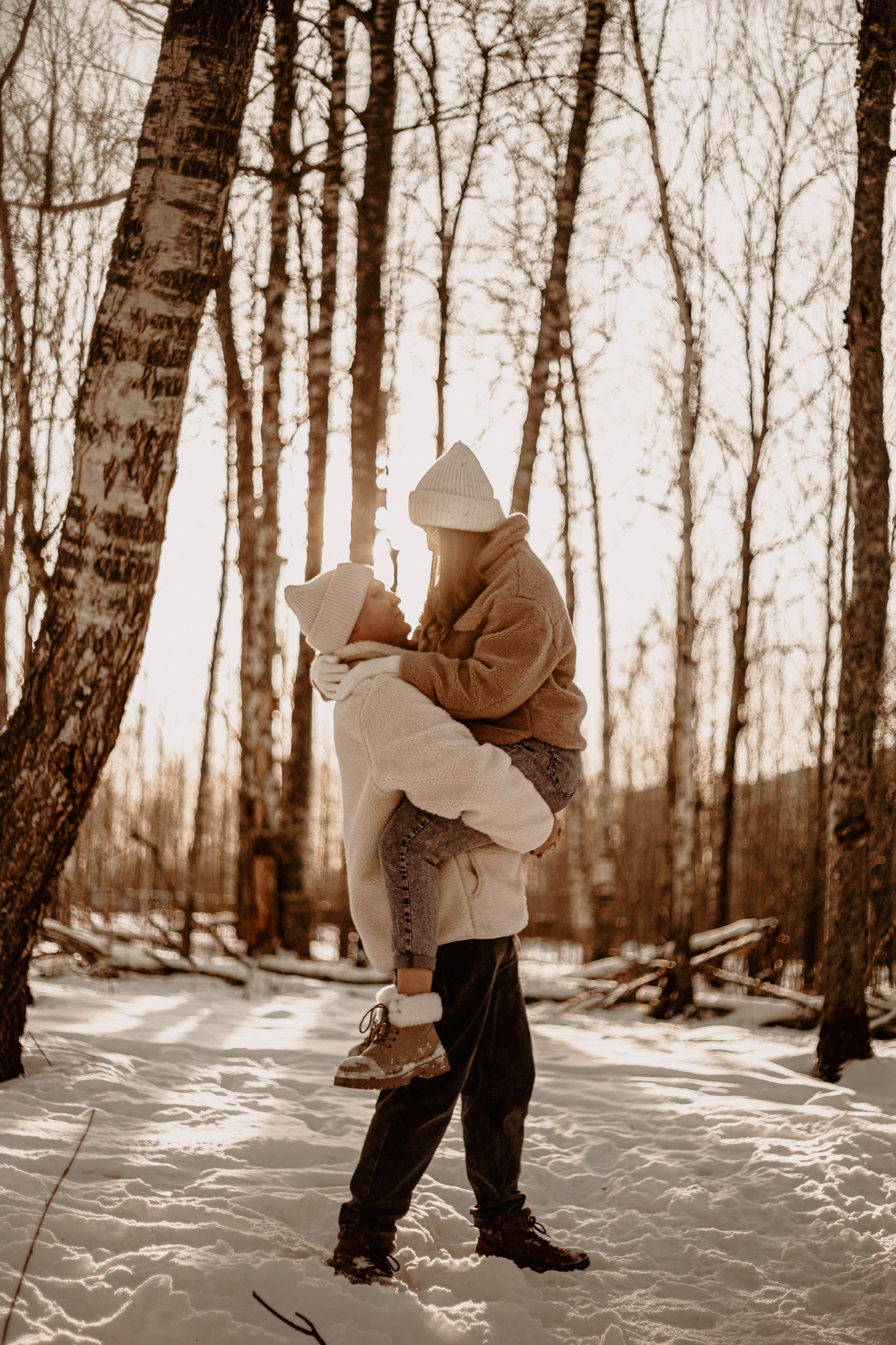 Тепло в зимнем лесу. Арт-фотограф Крис Л. в Тобольске: портрет, семейные, свадьбы