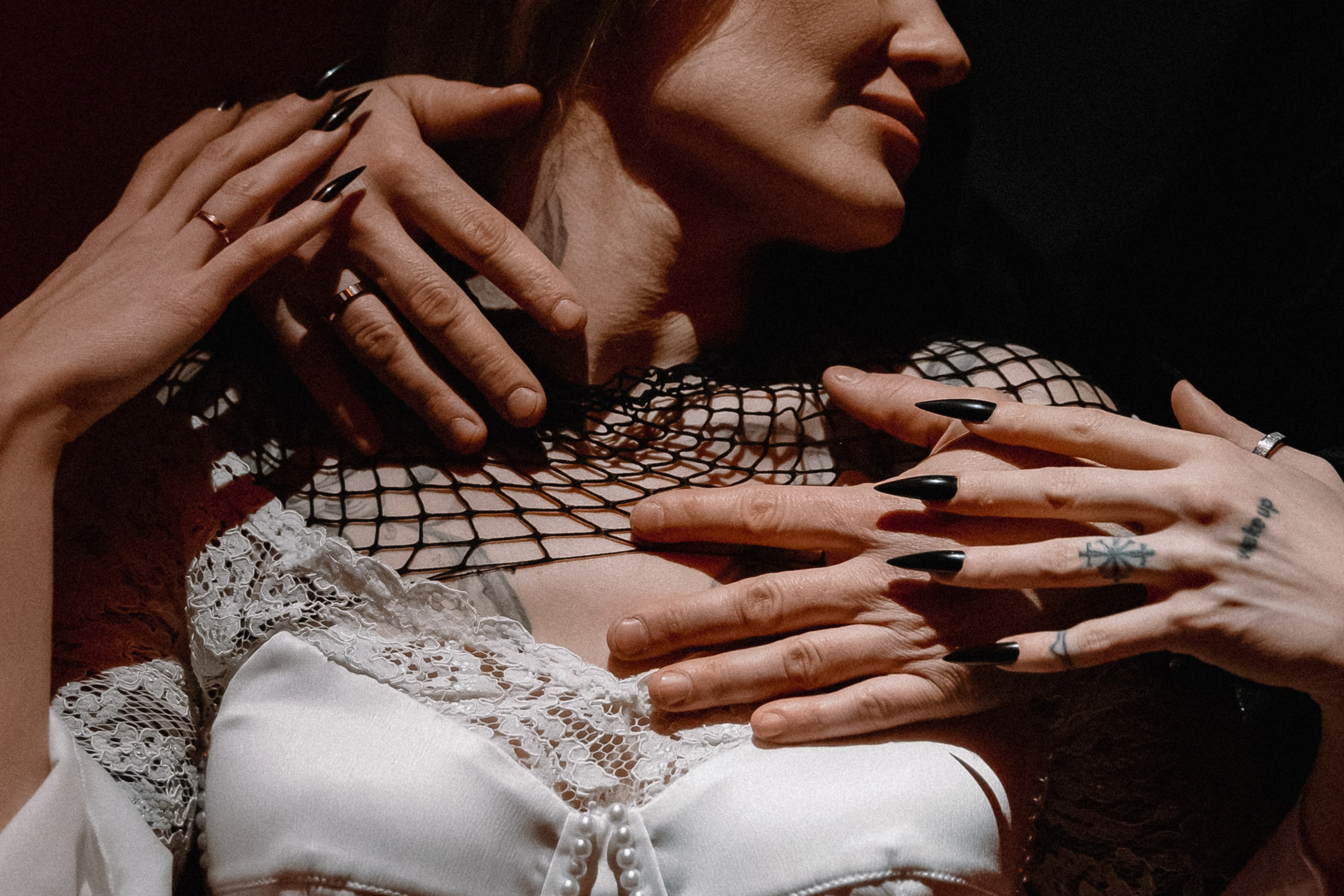 Алая готика. Николь — ваш любимый фотограф в Санкт-Петербурге