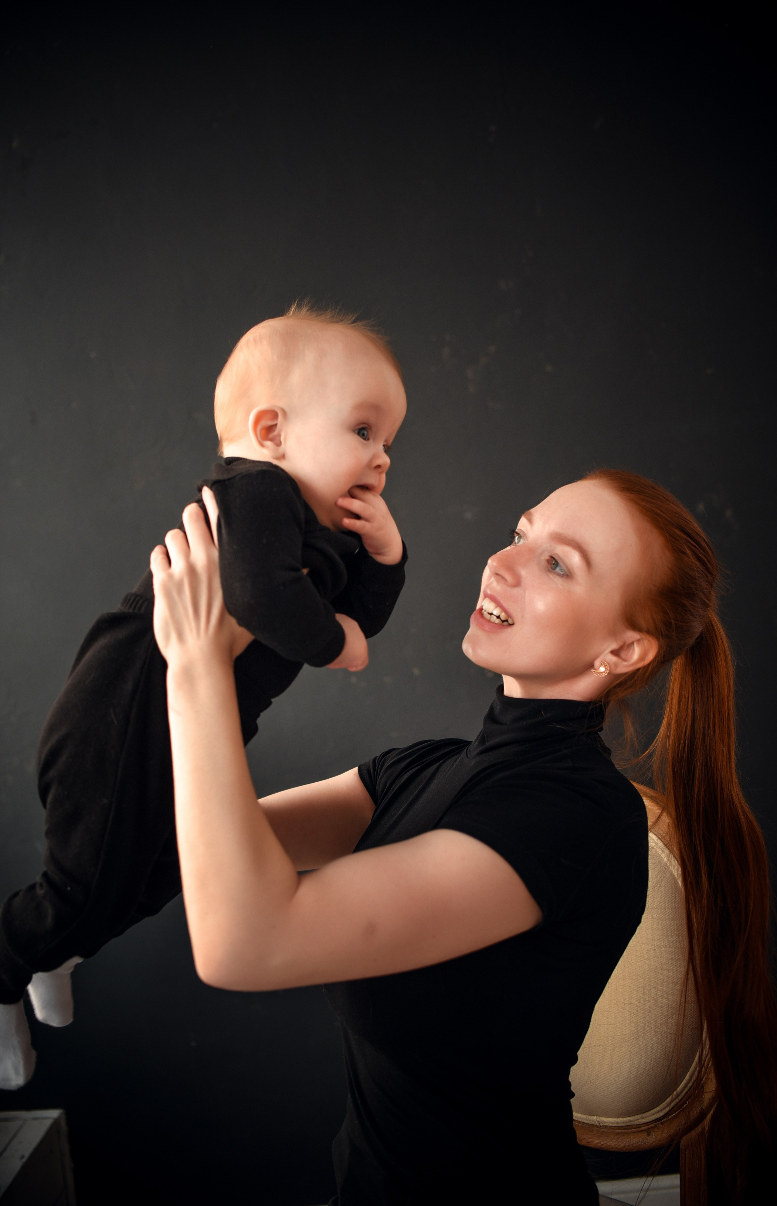 Семейная студийная фотосессия 3. Свадебный, семейный, детский, контент фотограф в Омске Максим Ильин