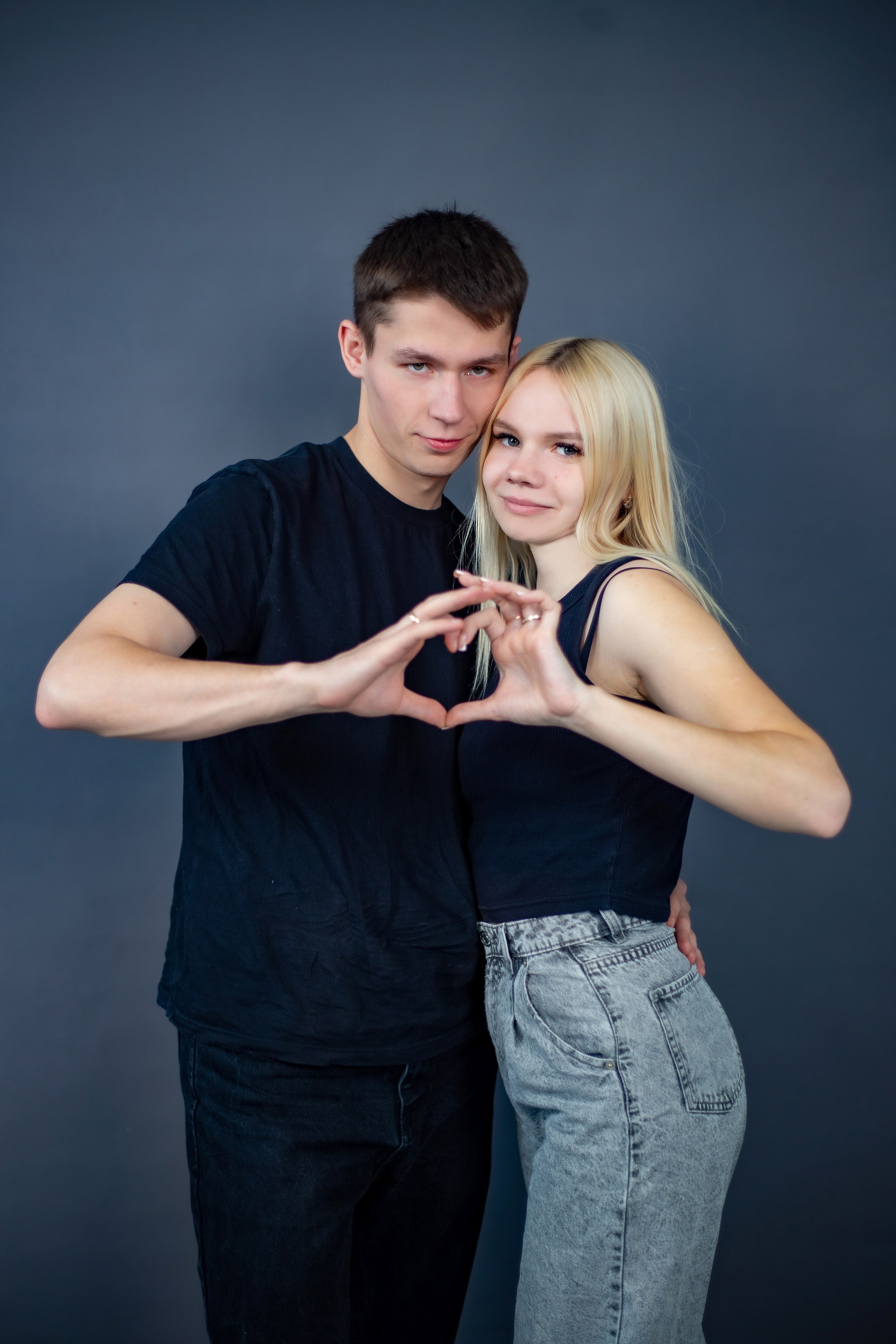 Love story. Фотограф Краснодара, фотограф в парке Галецкого.репортажный фотограф. детский фотограф, свадебный фотограф. профессиональный фотограф