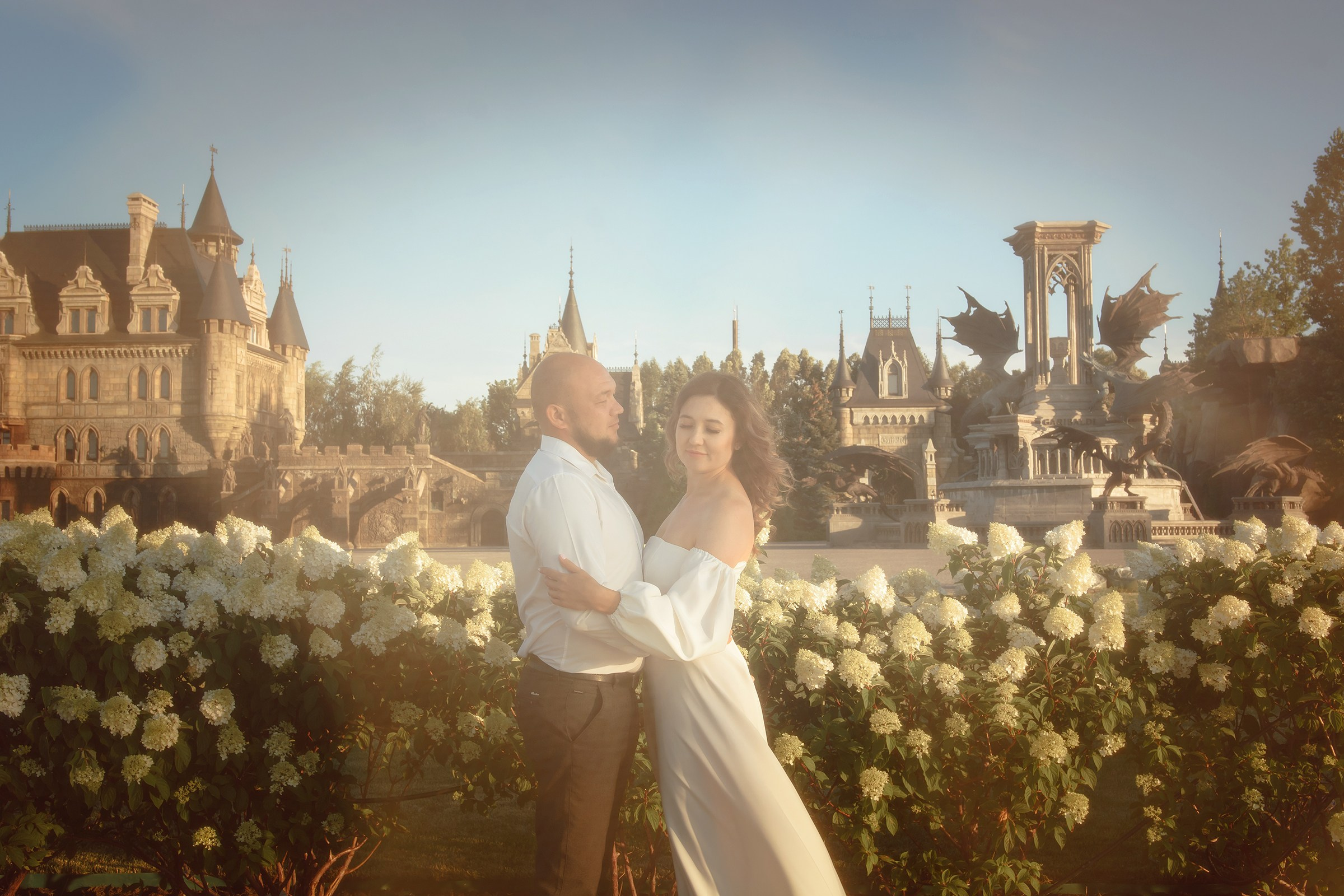 Свадебная фотосъемка у Замка Гарибальди. Фотограф Оксана Сафонова г. Тольятти