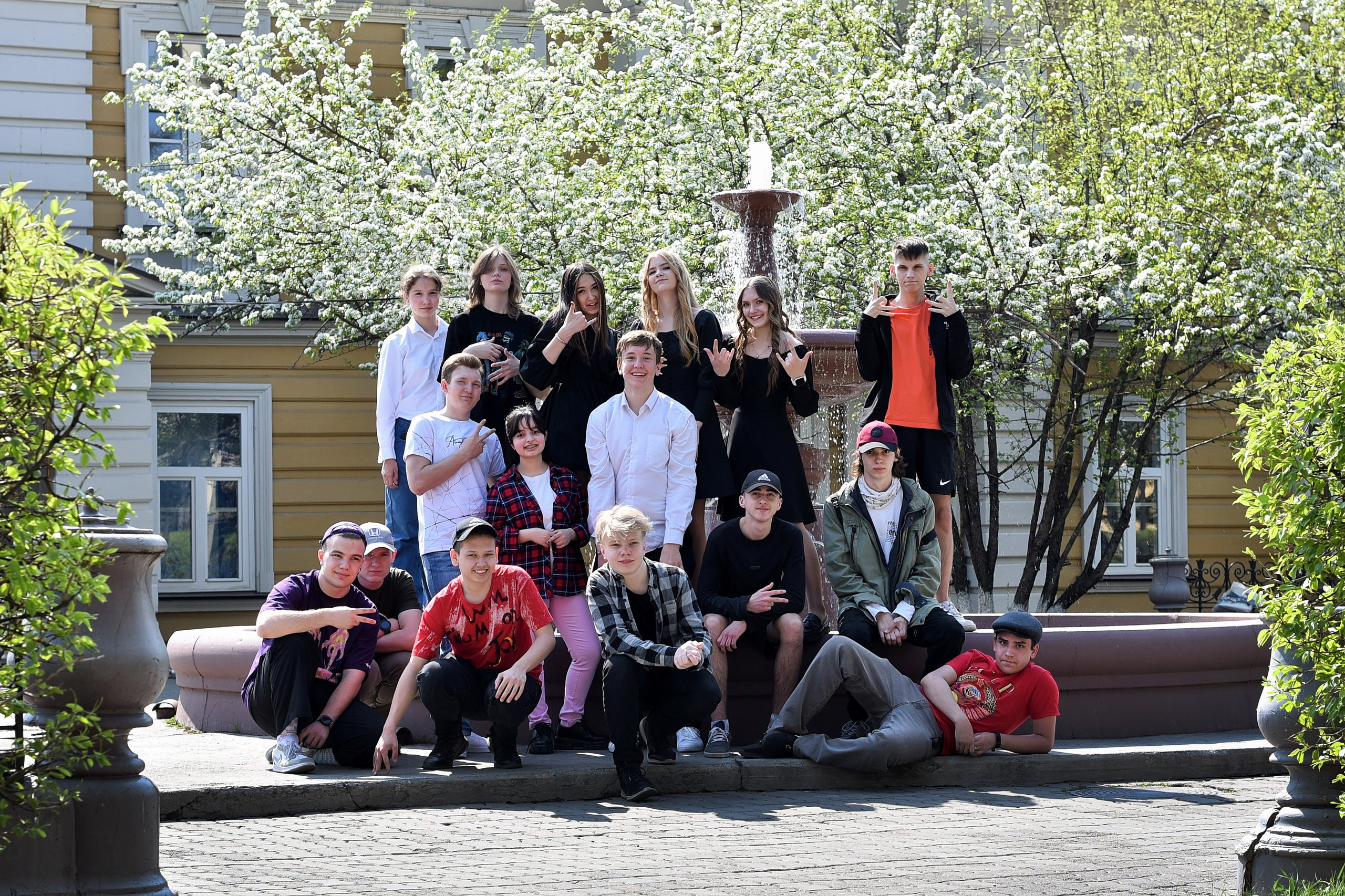 ФОТОСЕССИЯ В ПАРКЕ весна. Школьный фотограф ЛАРИСА МАТВЕЕНКО