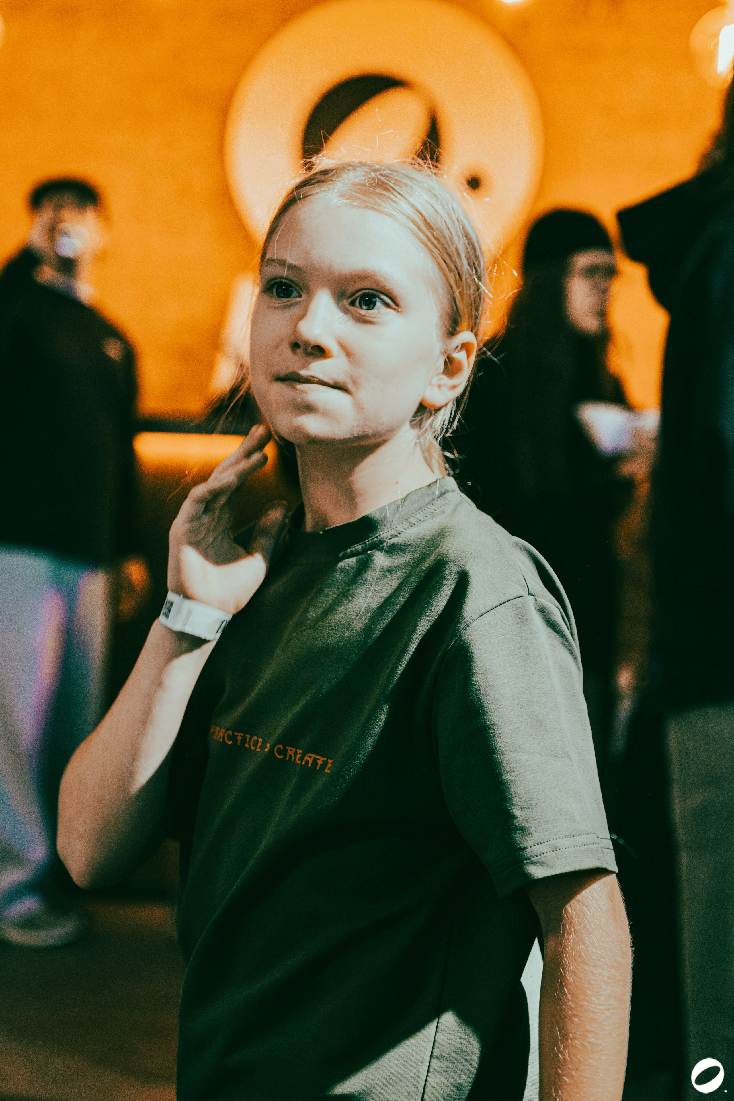 ODD.CLUB 04/04 (@youlovebu). Соня бу тебя сфоткала