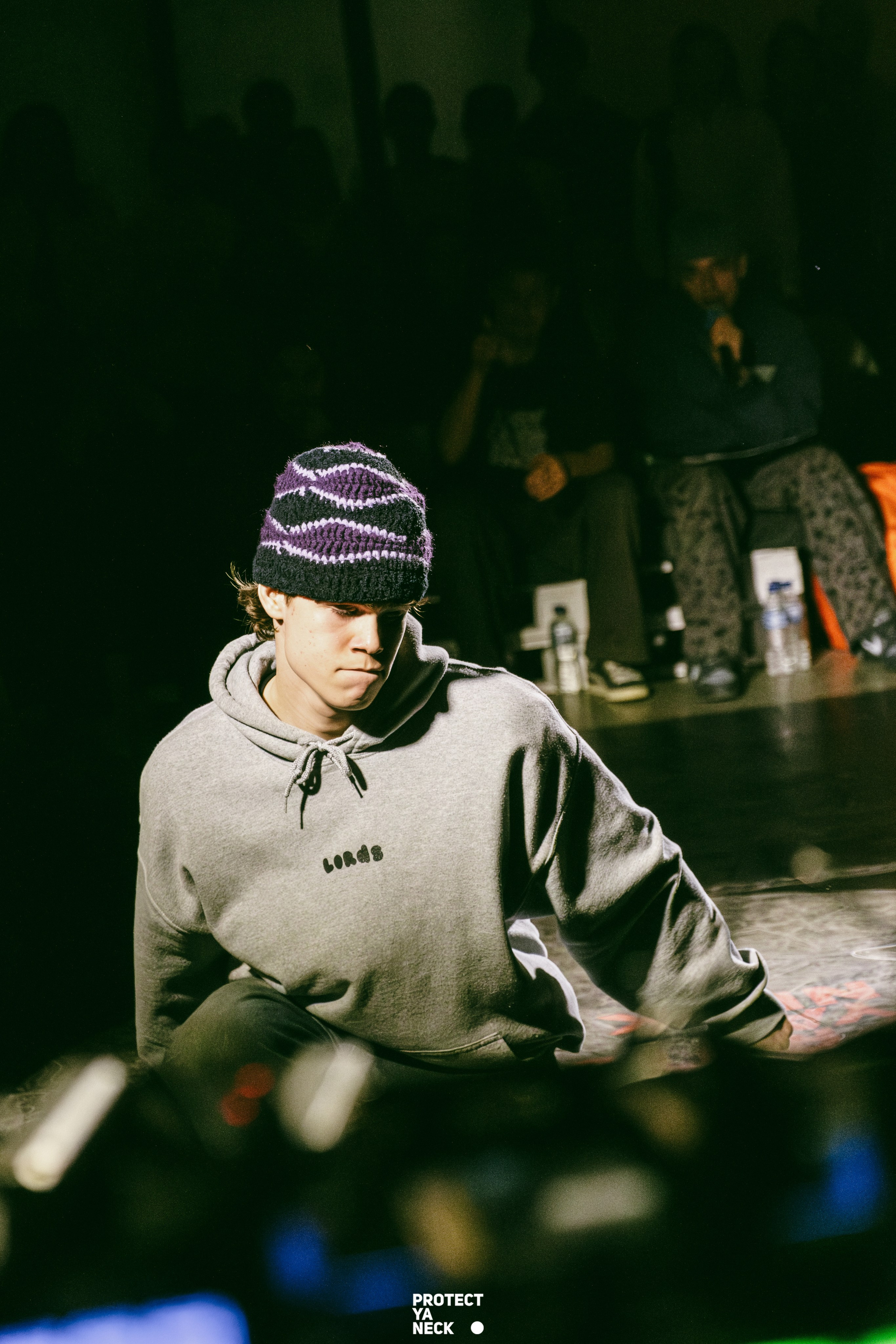 PROTECT YA NECK 22/03 (@youlovebu). Соня бу тебя сфоткала