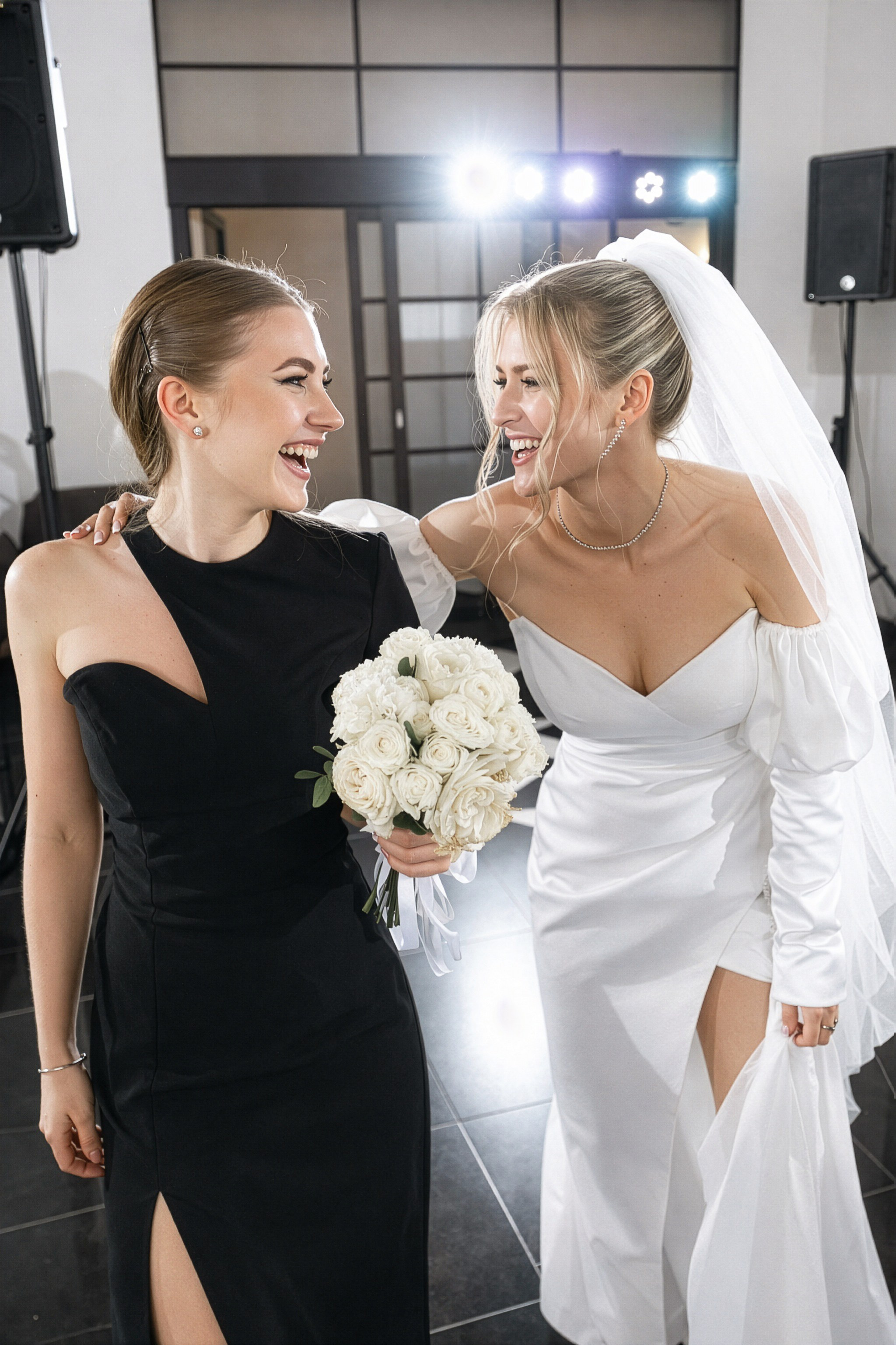 Свадебный фотограф в Екатеринбурге — Дмитрий и Анна в отеле Novotel. Фотограф Дмитрий Судаков — Свадебная и репортажная съемка в Екатеринбурге и Москве