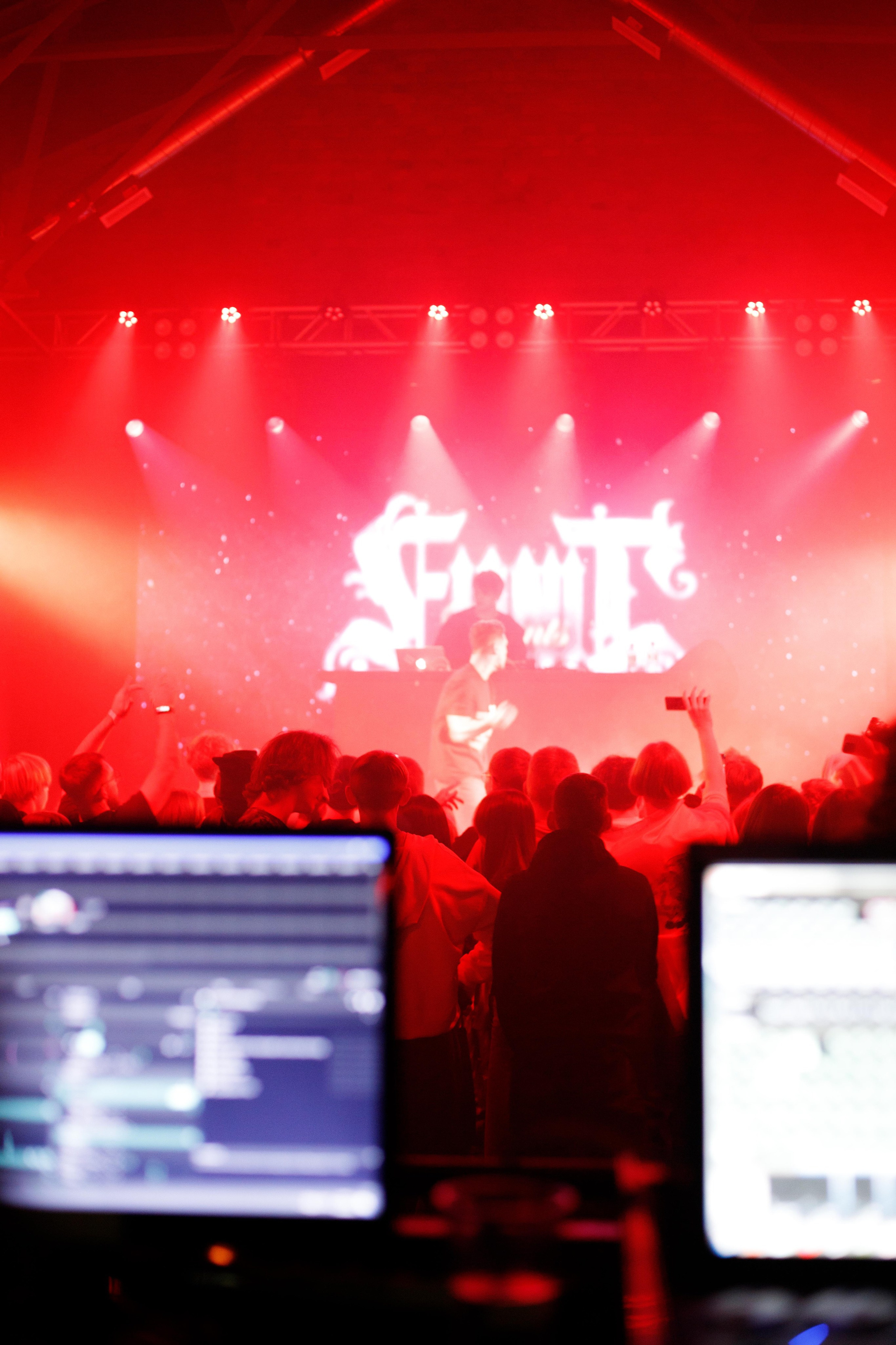 FACTORY 52. Коммерческий Фотограф Виктор Фоменых