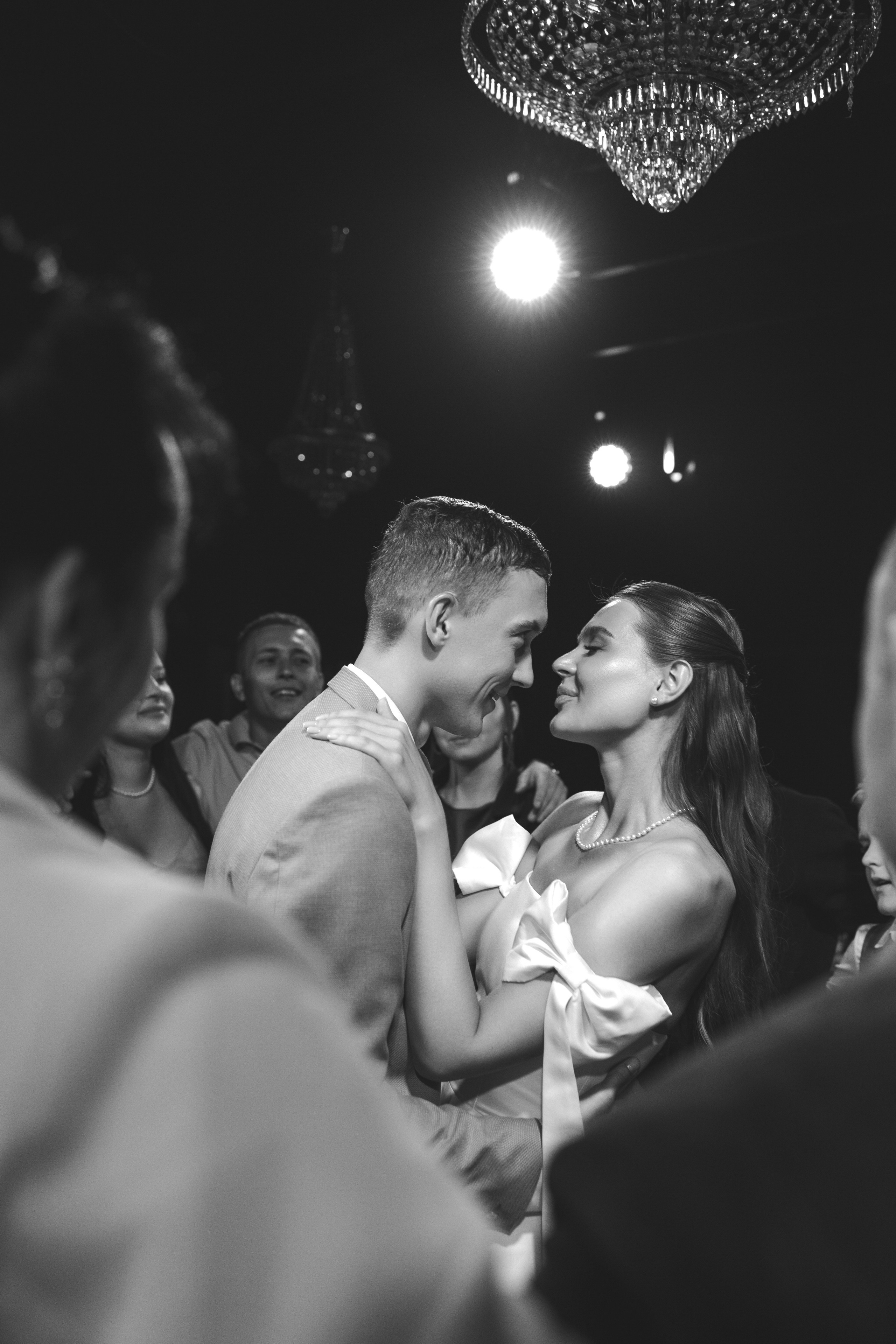 «как же тебя я люблю, сквозь ветер и дым сигарет!». Свадебный и портретный фотограф в Москве Анастасия Тихомирова