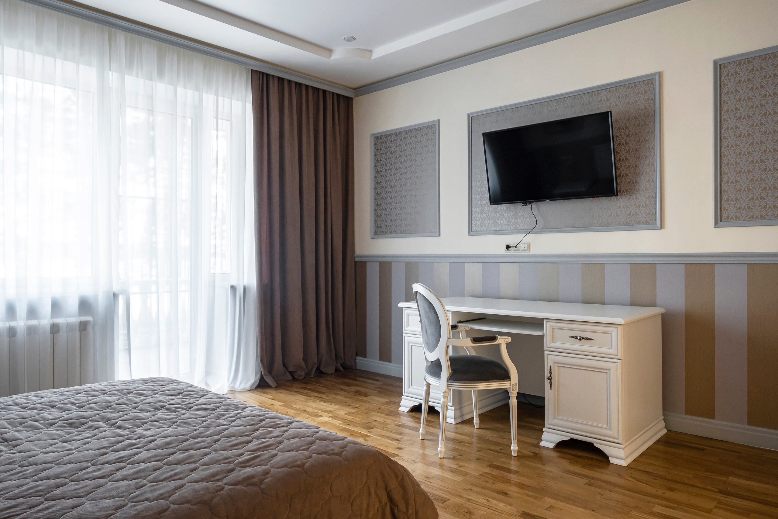 Интерьерный фотограф Наталья Соловьева. Фотосъемка дома на берегу озера для агентства недвижимости antiurban | interioto