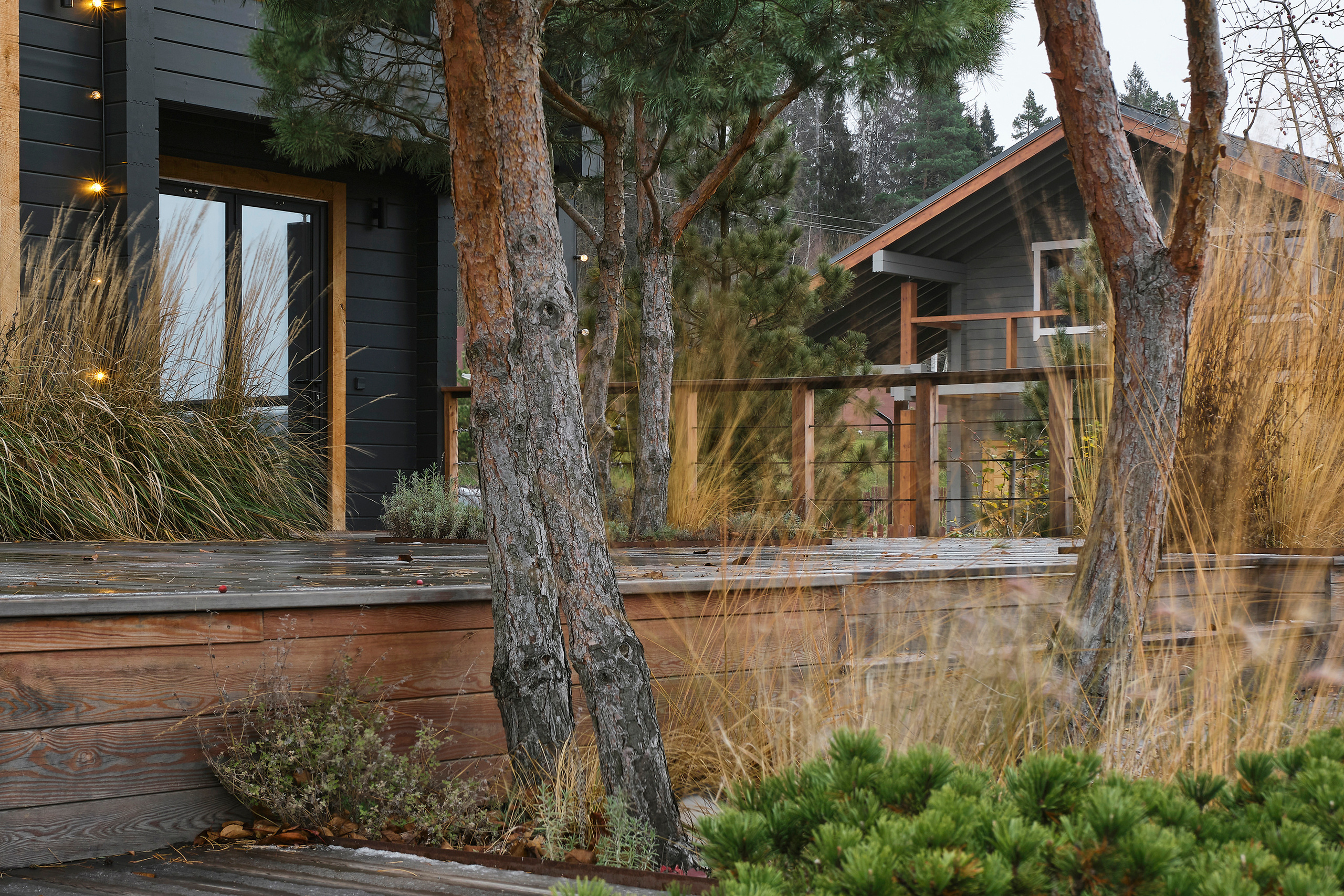 Интерьерный фотограф Наталья Соловьева. Фотосъемка черного дома Оксаны Пак в Подмосковье | interioto