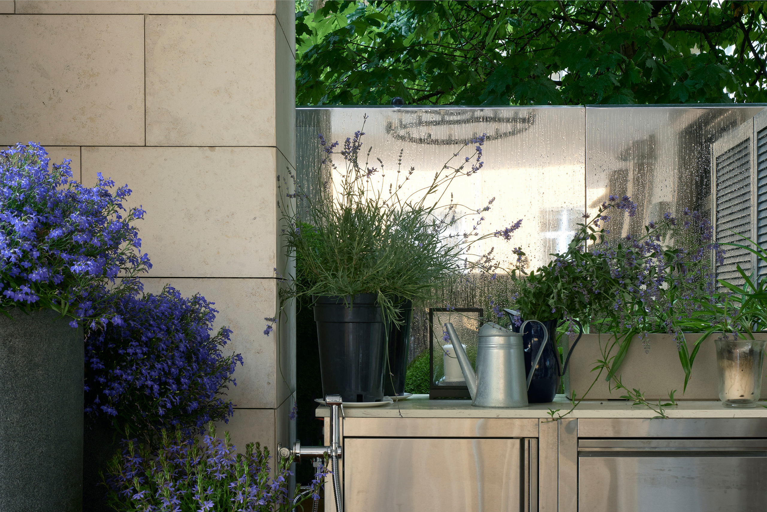 Ландшафтный и интерьерный фотограф Наталья Соловьева. Фотосъемка частного сада в центре Москвы | interioto