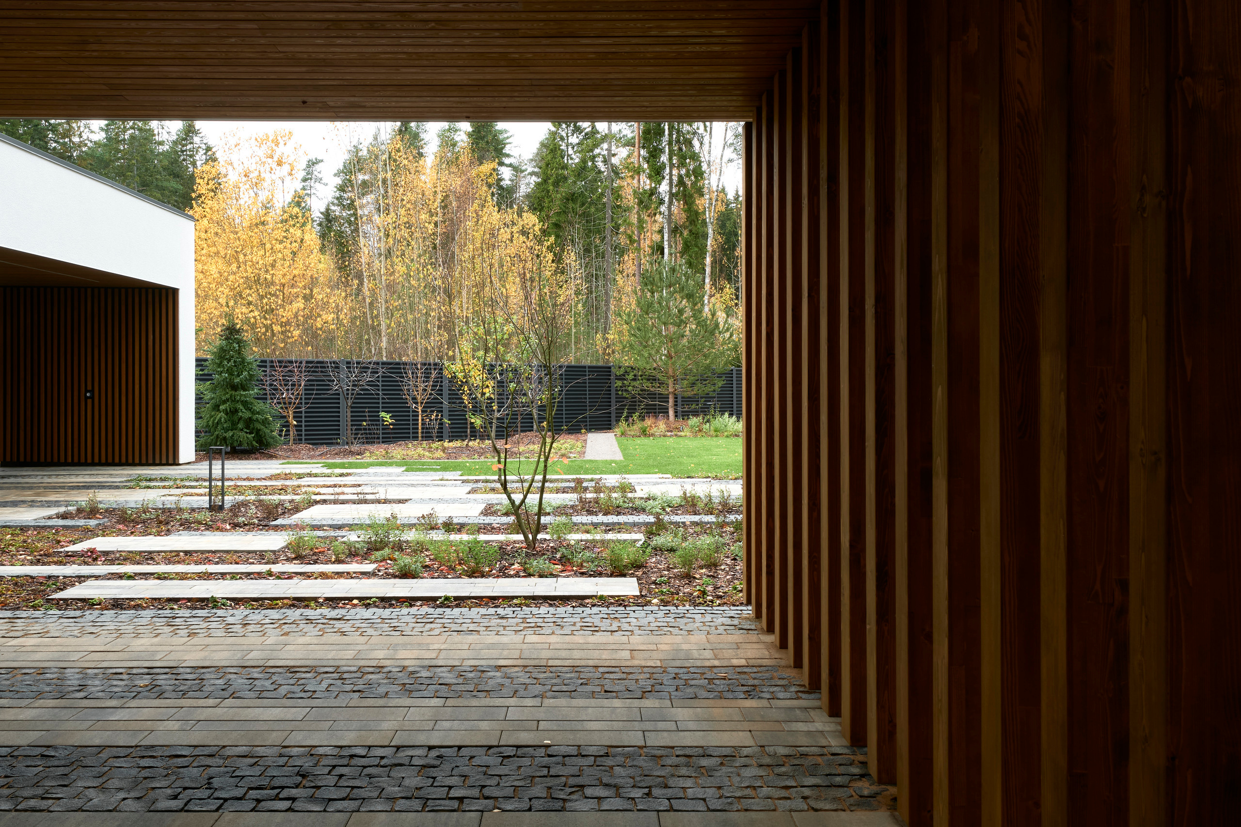Ландшафтный и интерьерный фотограф Наталья Соловьева. Фотосъемка проекта сада в Курортном районе для ландшафтной студии lburo | interioto
