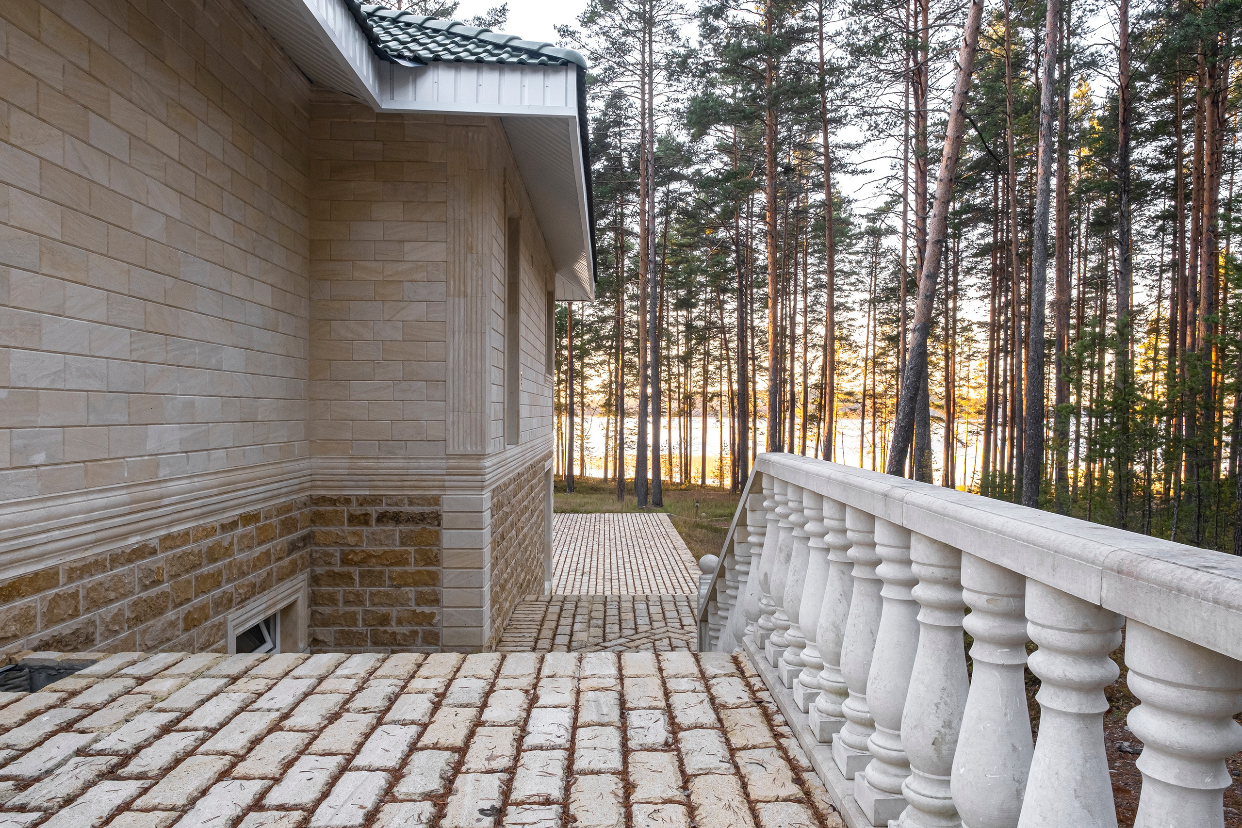 Интерьерный фотограф Наталья Соловьева. Фотосъемка дома на берегу озера для агентства недвижимости antiurban | interioto