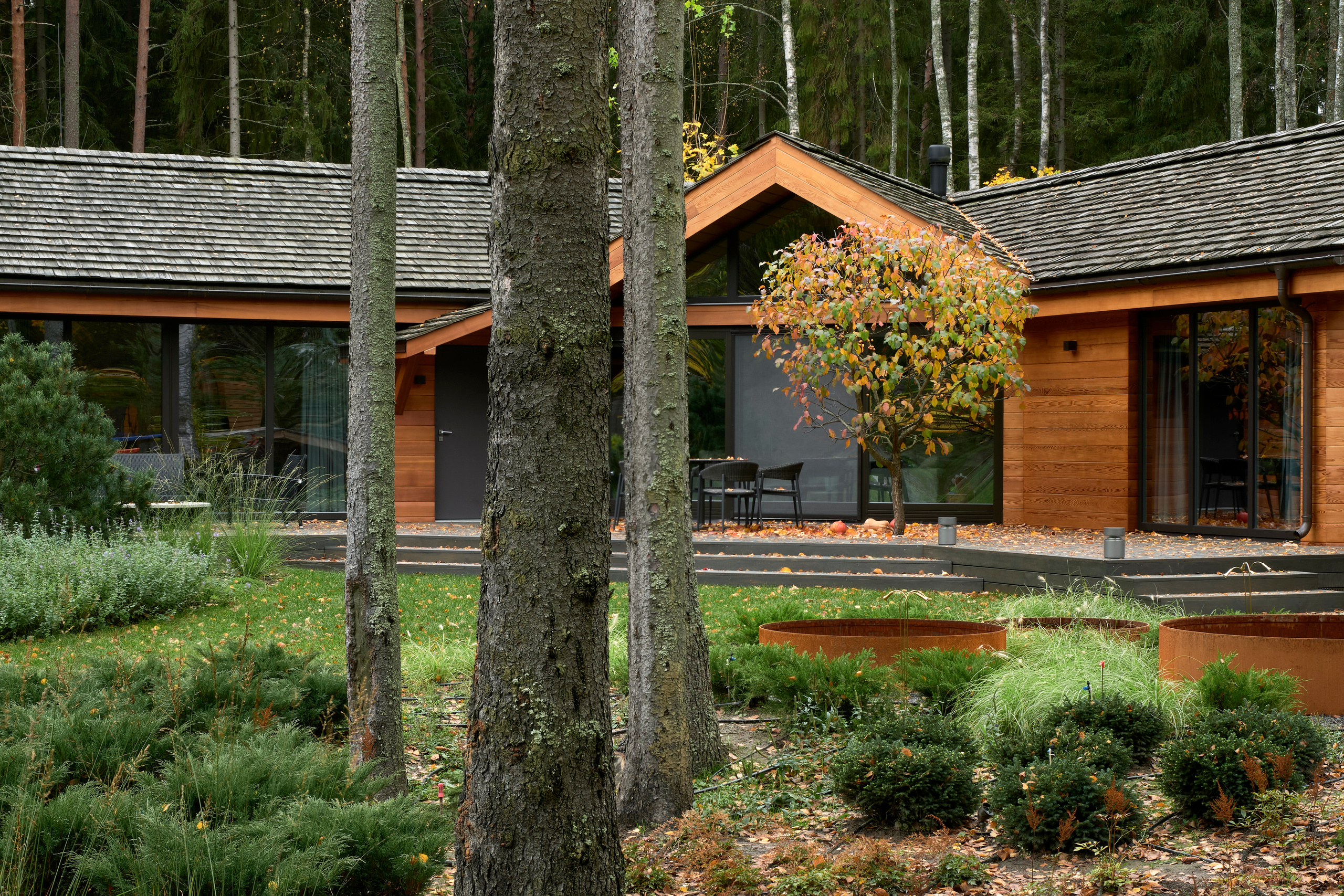 Ландшафтный и интерьерный фотограф Наталья Соловьева. Фотосъемка сада в Репино для ландшафтной студии lburo | interioto