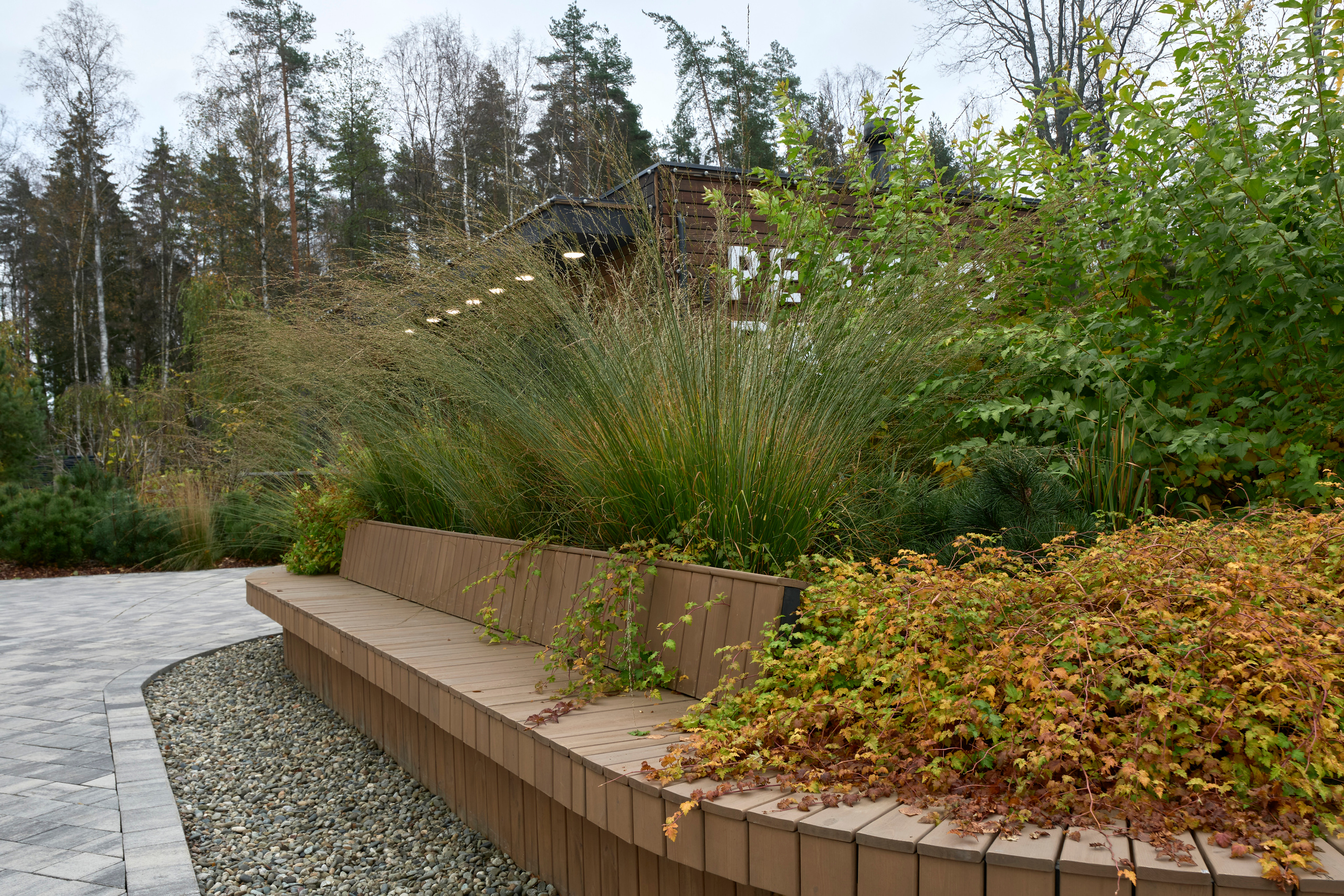 Ландшафтный и интерьерный фотограф Наталья Соловьева. Фотосъемка озеленения въездной зоны в Репино парк для ландшафтной студии lburo | interioto