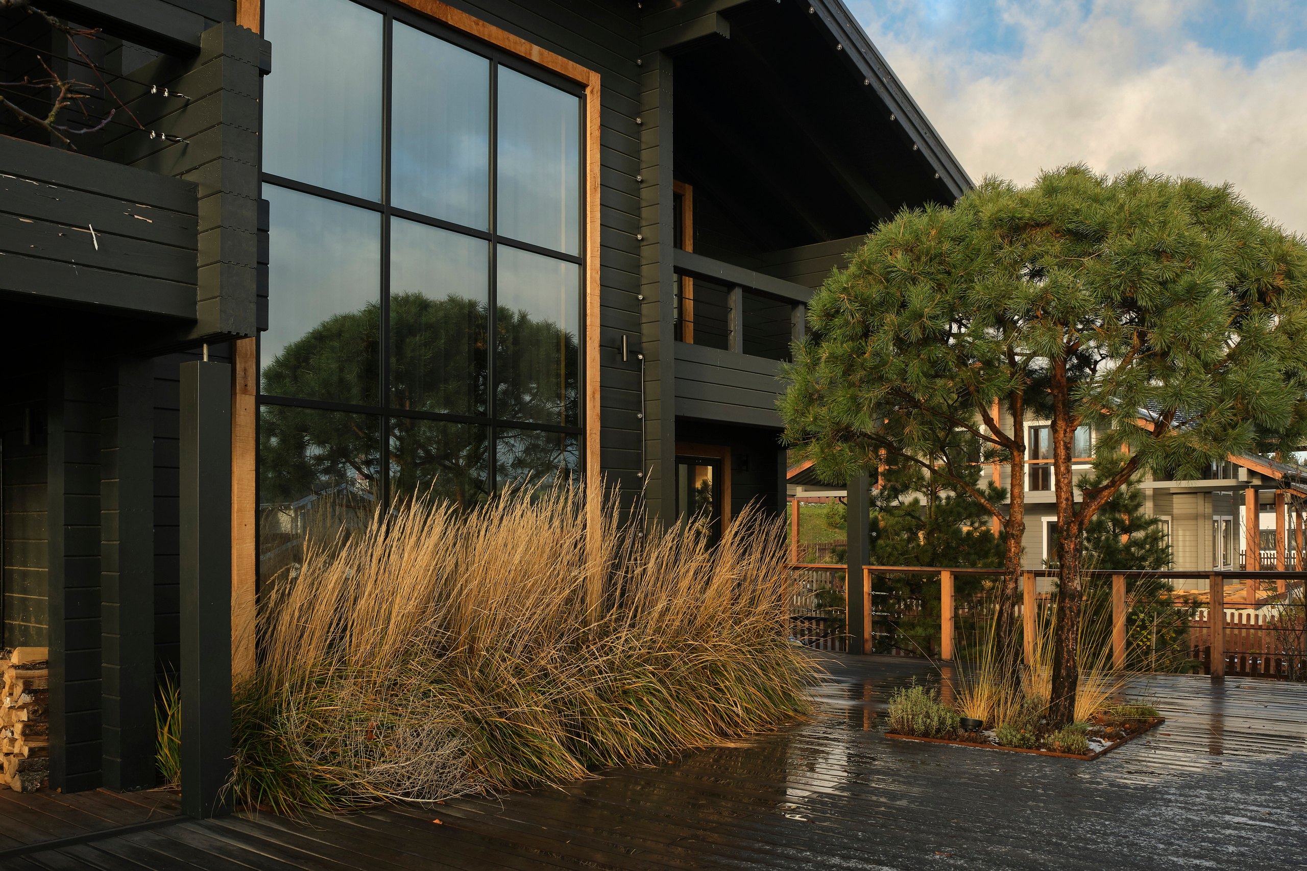 Ландшафтный и интерьерный фотограф Наталья Соловьева. Фотосъемка частного сада Оксаны Пак | interioto