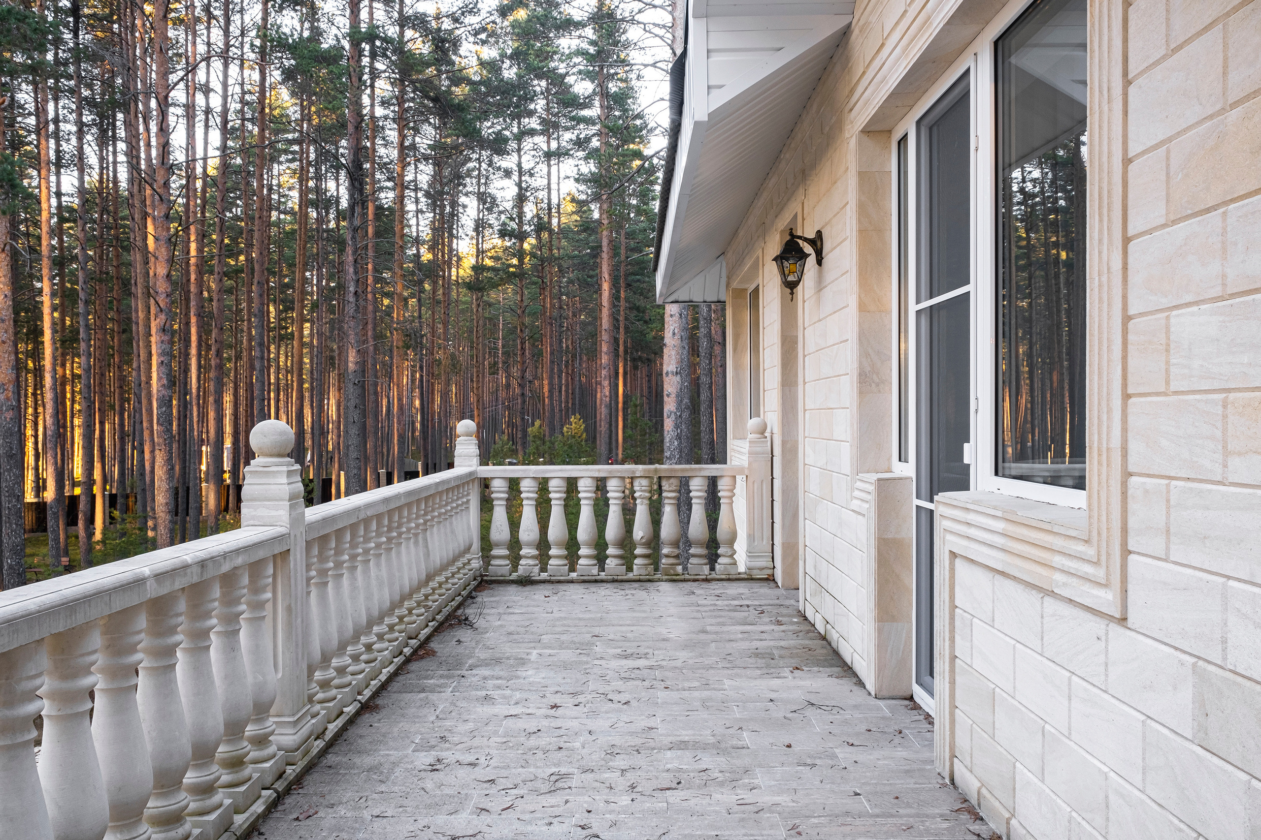 Интерьерный фотограф Наталья Соловьева. Фотосъемка дома на берегу озера для агентства недвижимости antiurban | interioto