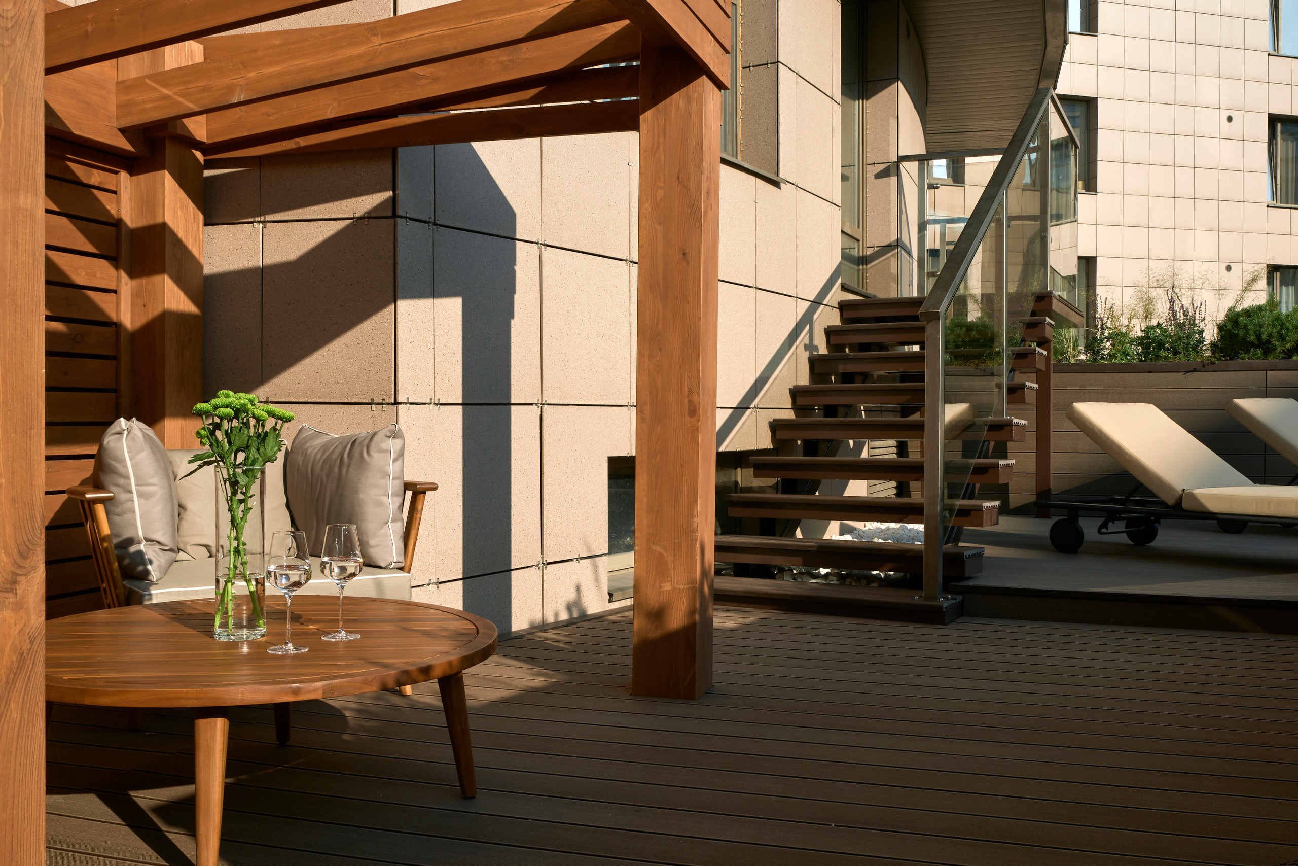 Ландшафтный и интерьерный фотограф Наталья Соловьева. Фотосъемка озеленения террасы в ЖК Монблан для студии Зелен | interioto