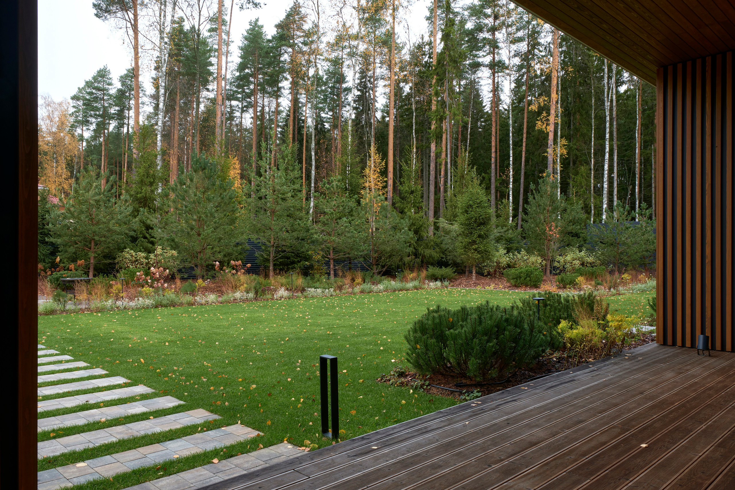 Ландшафтный и интерьерный фотограф Наталья Соловьева. Фотосъемка проекта сада в Курортном районе для ландшафтной студии lburo | interioto