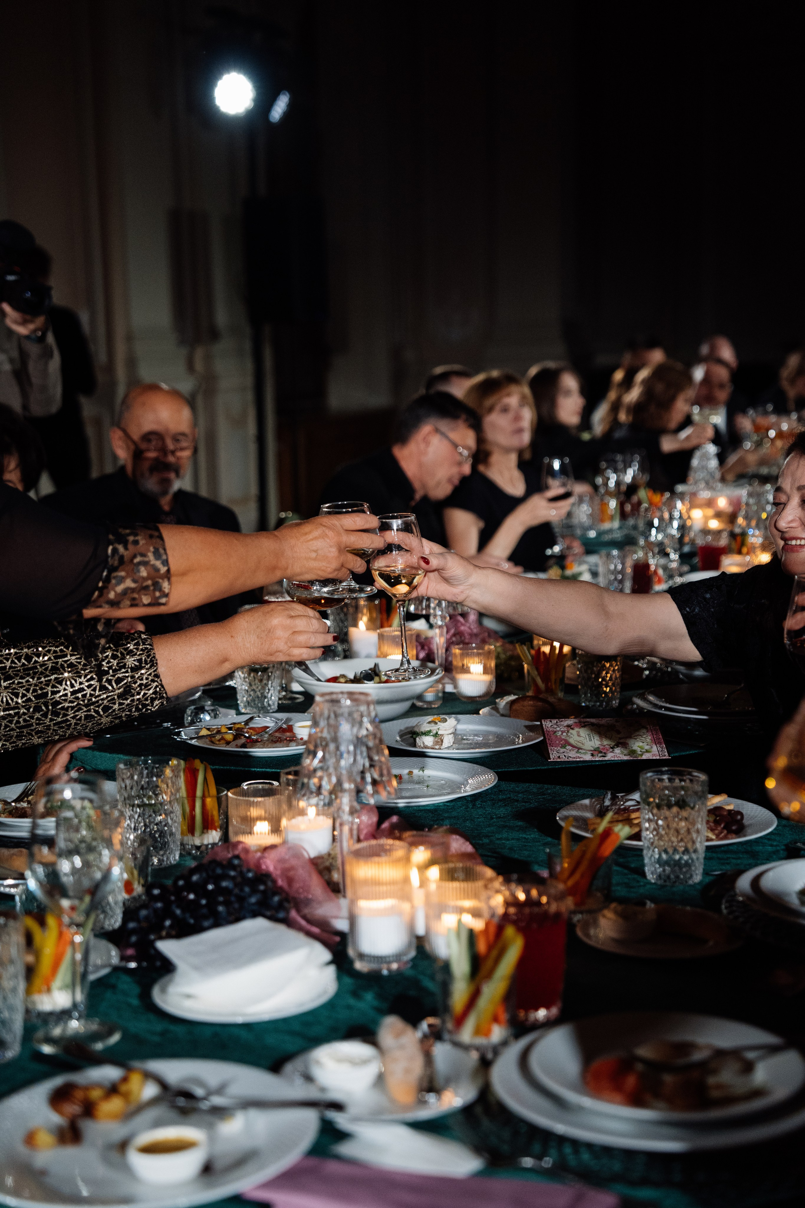 Современная свадьба во дворце. Свадебный фотограф организатор в Санкт-Петербурге Ассоль Опарина