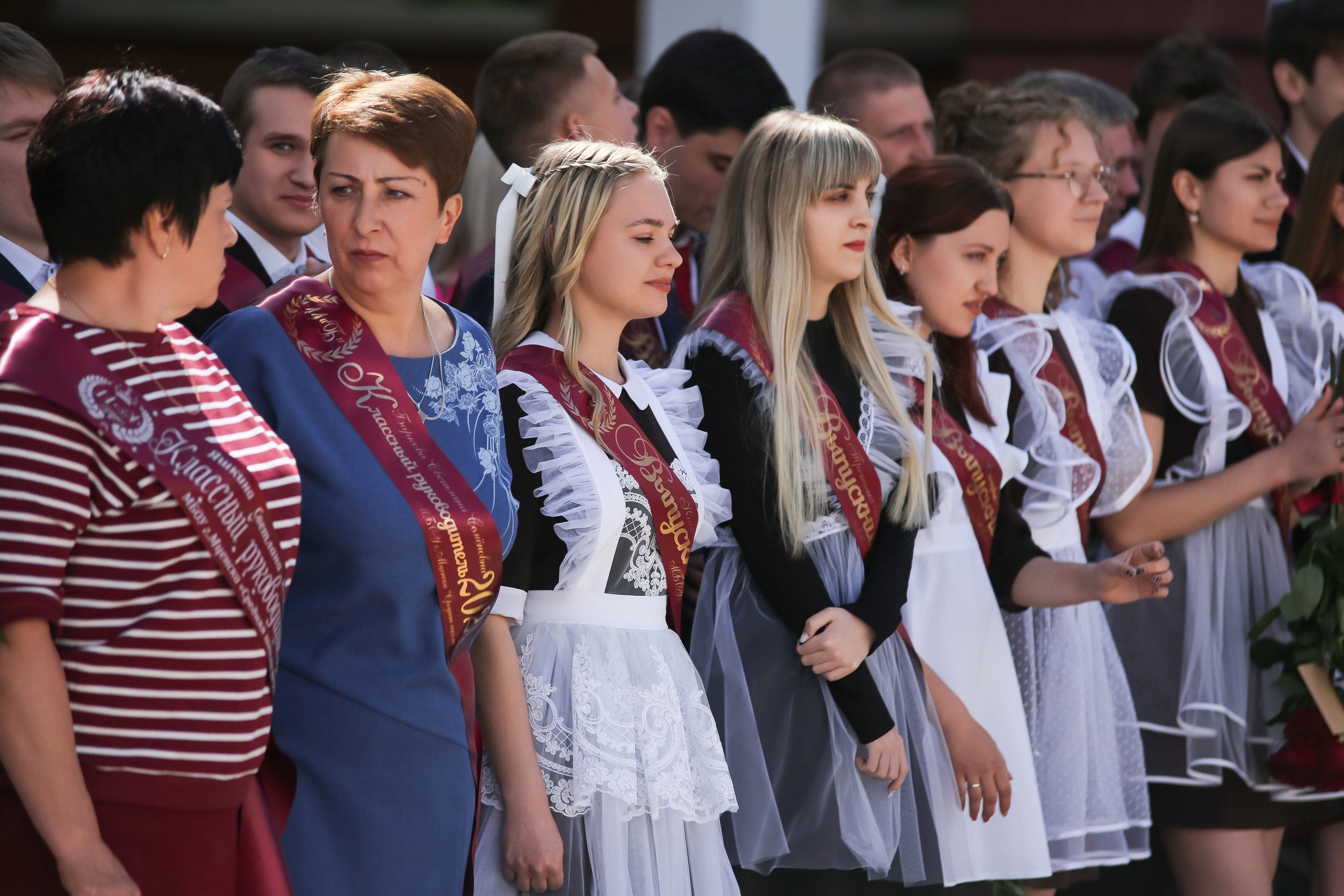 ЛИНЕЙКА «ПОСЛЕДНИЙ ЗВОНОК» 9 ШКОЛА 2024 г МЦЕНСК. ТВОЙ АЛЬБОМ / ТВОИ ПРАВИЛА