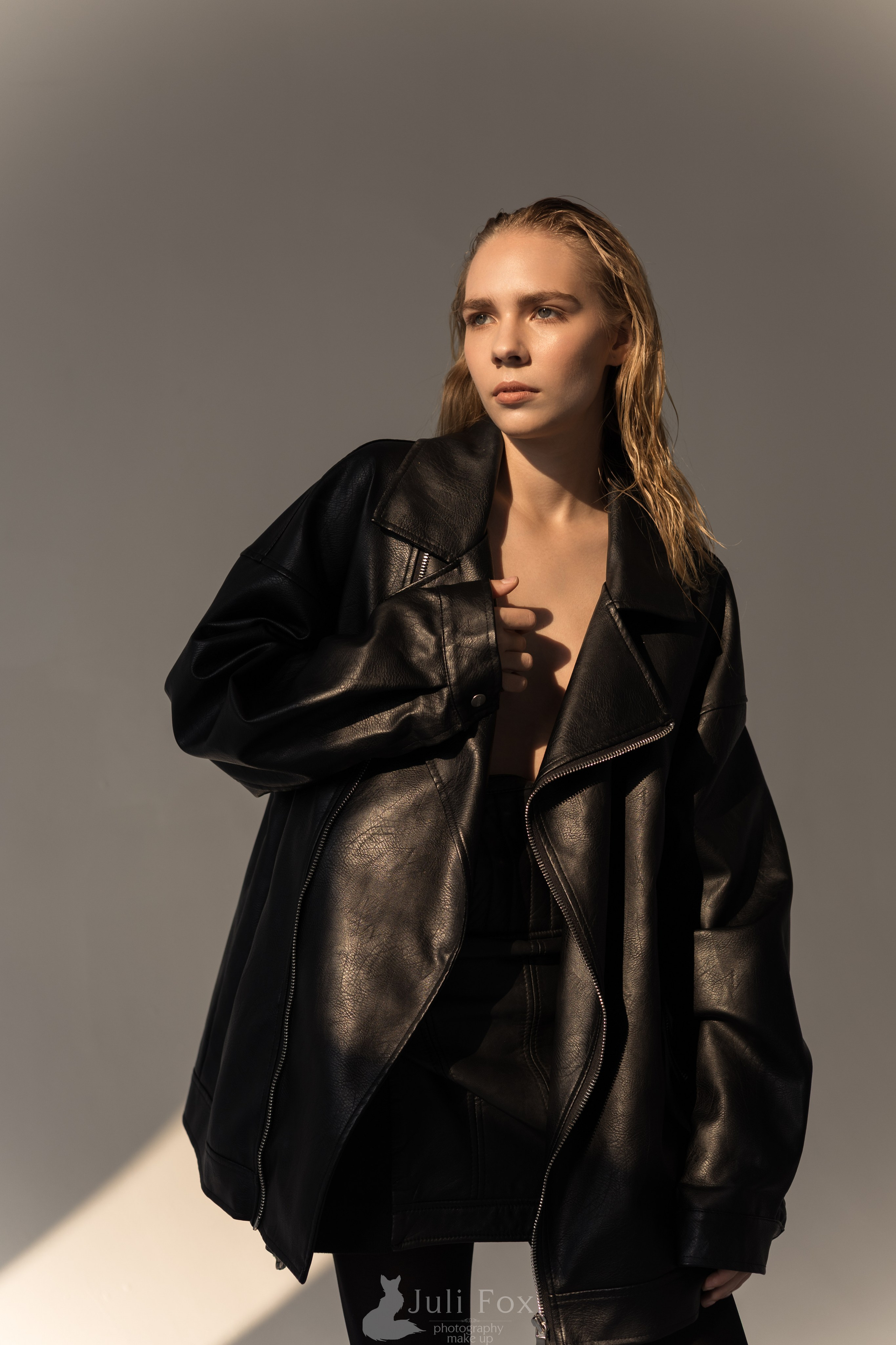 ЖЕНСКИЕ ПОРТРЕТЫ. Минимализм. Портретный, свадебный, репортажный фотограф во Владивостоке Юлиана Джули Фокс