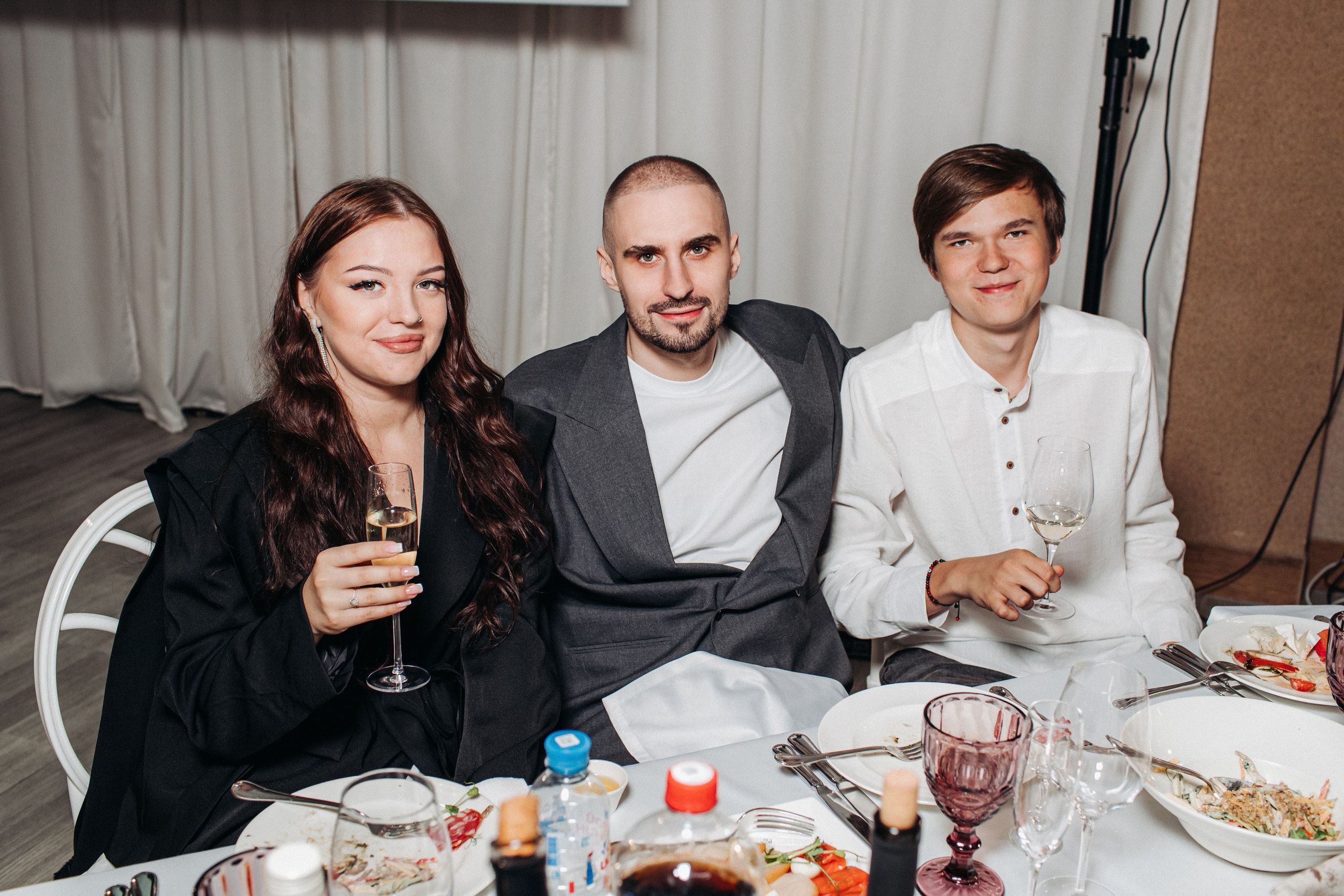 Vlad & Nadya (Saint-Petersburg, Russia). Destination wedding photographer Peter Letu