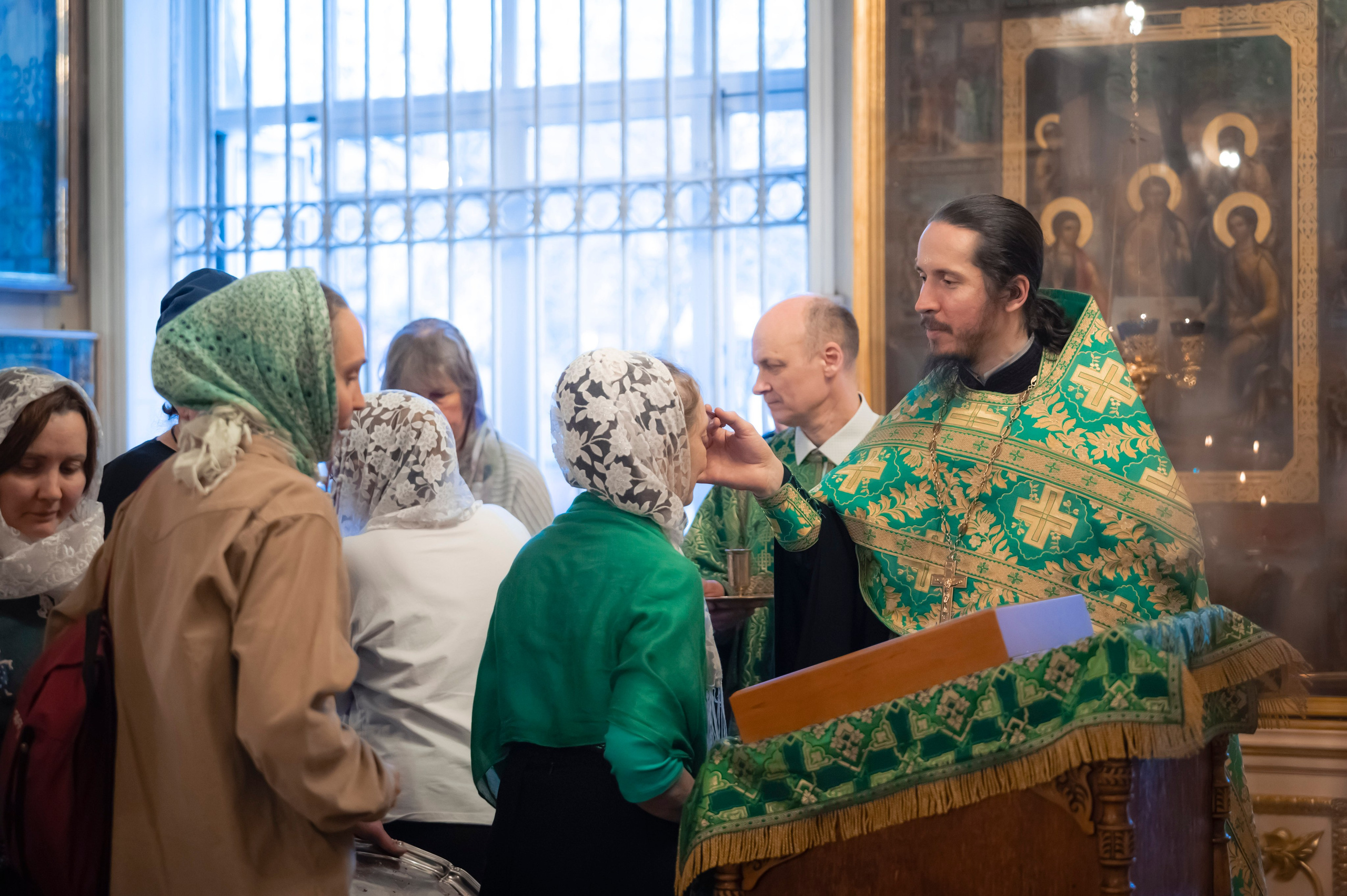 Богородский Храм. Всенощное бдение. Освящение верб. Антон и Татьяна Денисенко — В храме