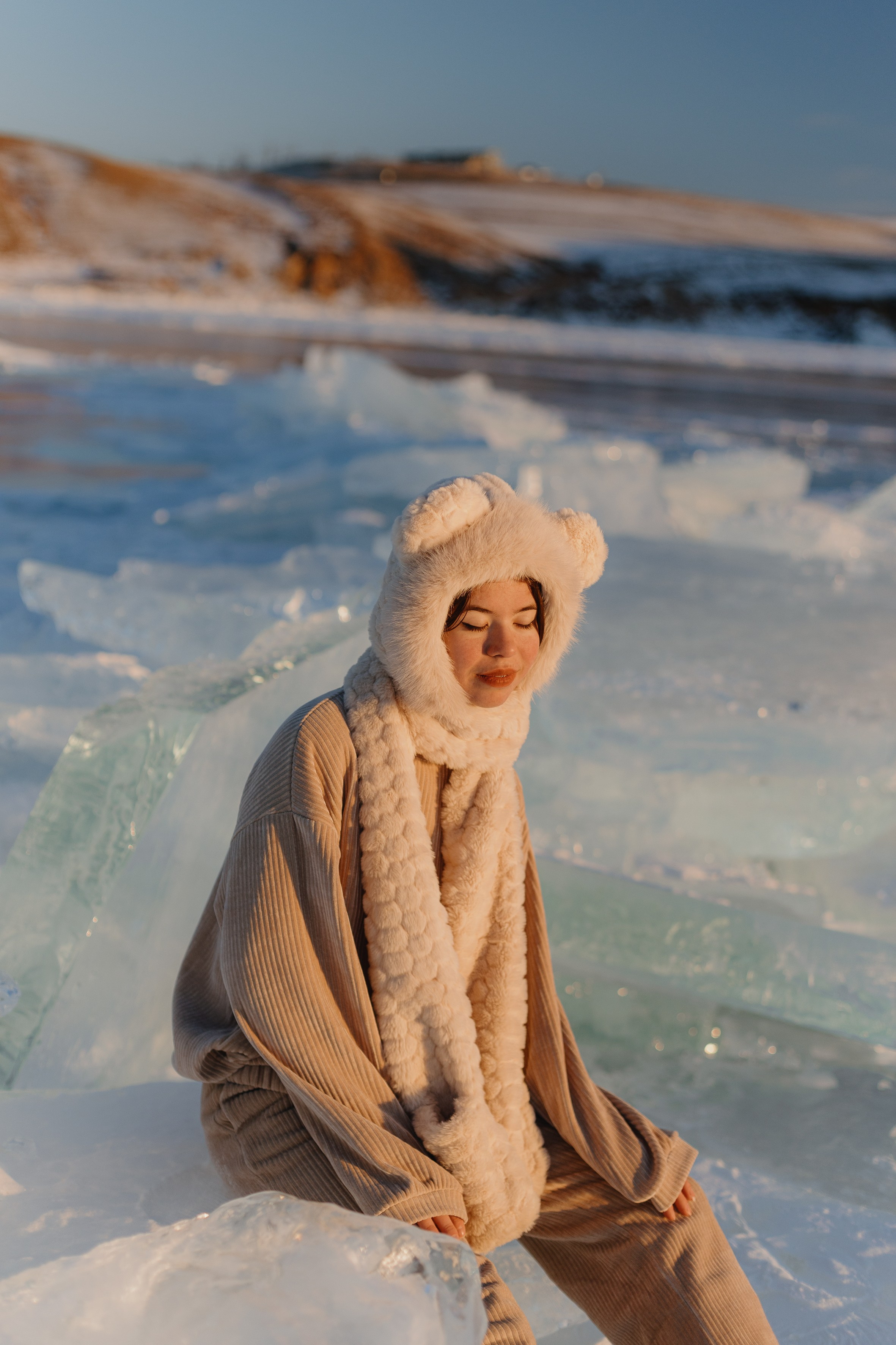 Последний день чистого льда. Фотограф Ольхон, Регина