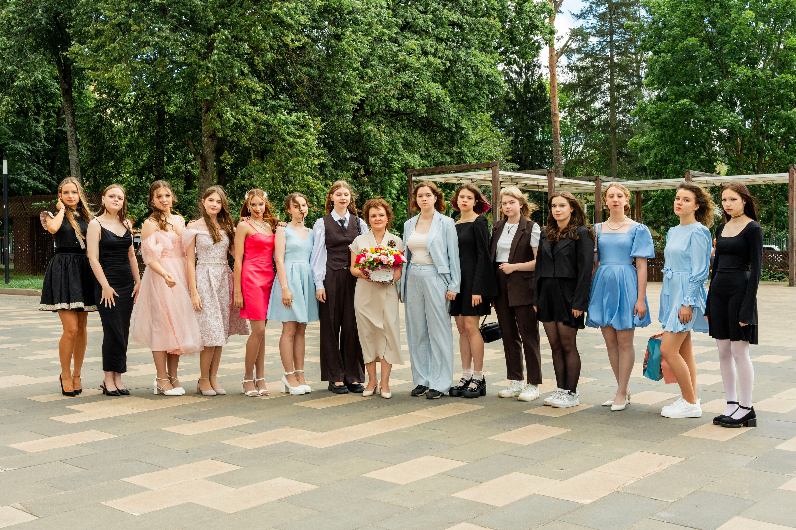 Выдача аттестатов 9 классы. Фотограф Юлия Попова