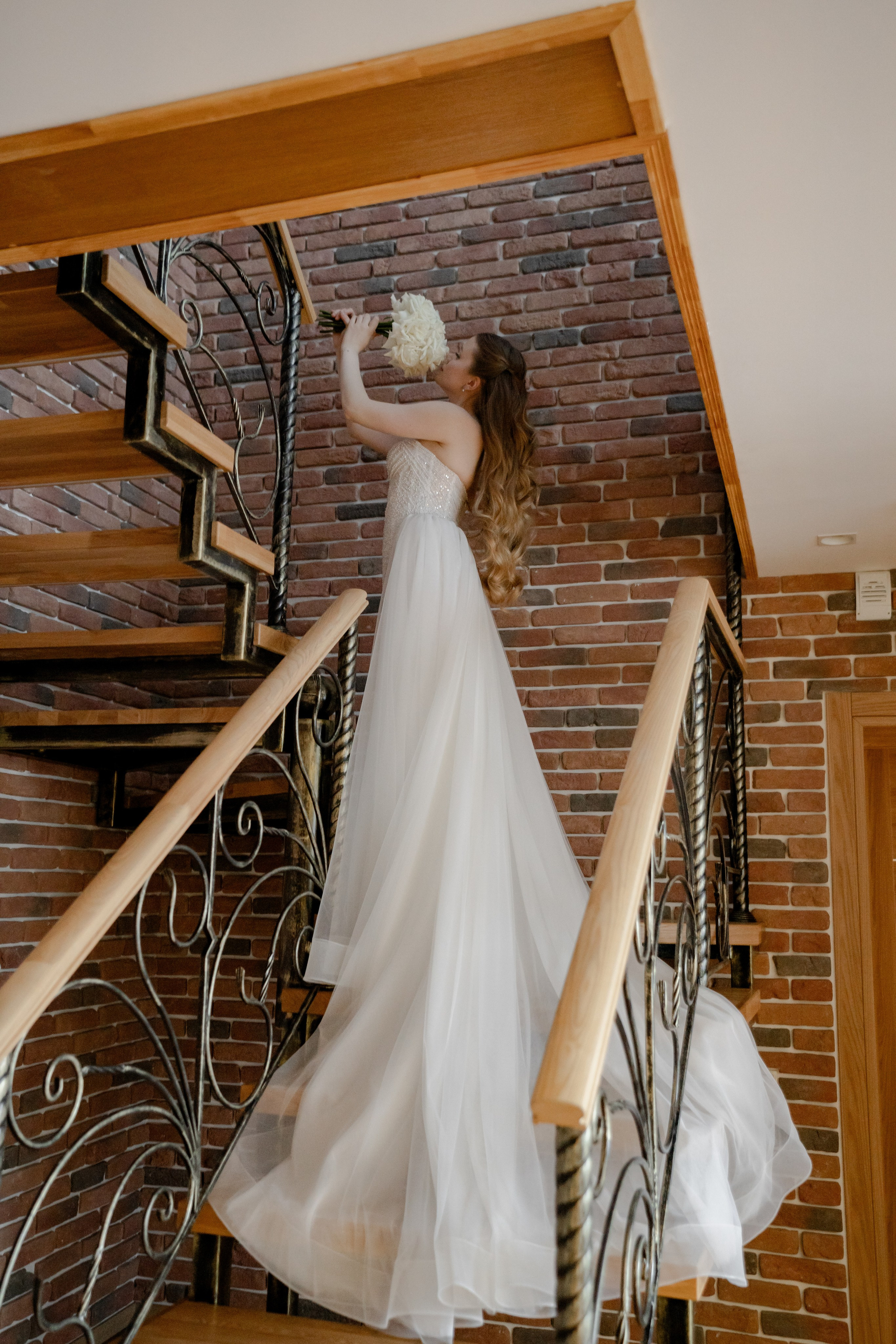 СВАДЕБНАЯ СЬЕМКА СБОРОВ В ОТЕЛЕ И ВЫЕЗД НА ЦЕРЕМОНИЮ (СНЯТО В СИБИРЕ В НИЖНЕВАРТОВСКЕ)М. Профессиональный фотограф, Санкт-Петербург — Виктория Богомолова