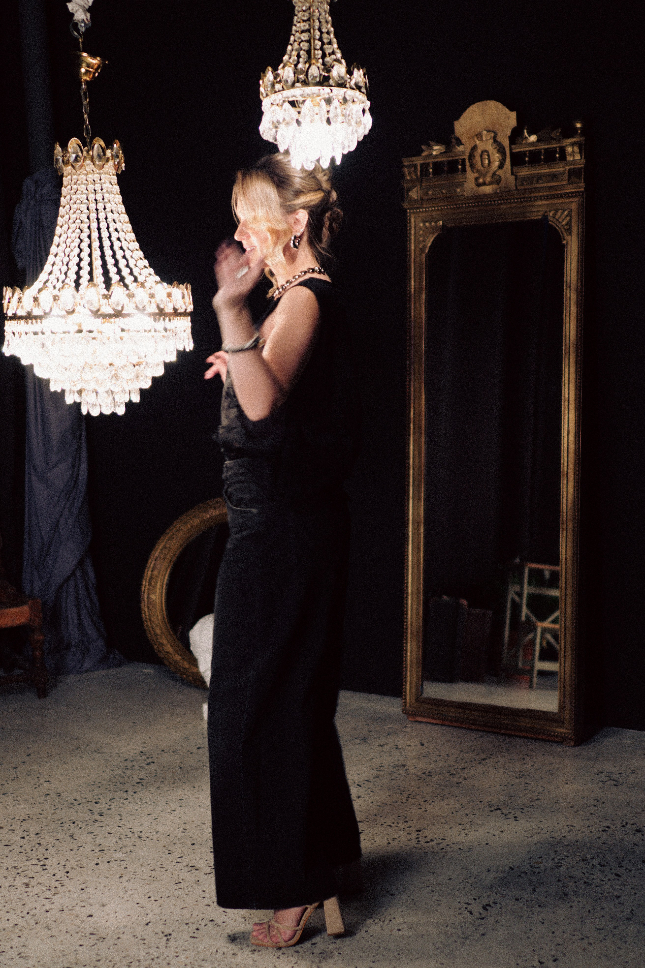 НОВОГОДНЯЯ ФОТОСЕСИИЯ В СТУДИИ ДЛЯ ДЕВУШКИ И ПРОГУЛКА ПО ЧЕРНЫШЕВСКОЙ. Профессиональный фотограф, Санкт-Петербург — Виктория Богомолова