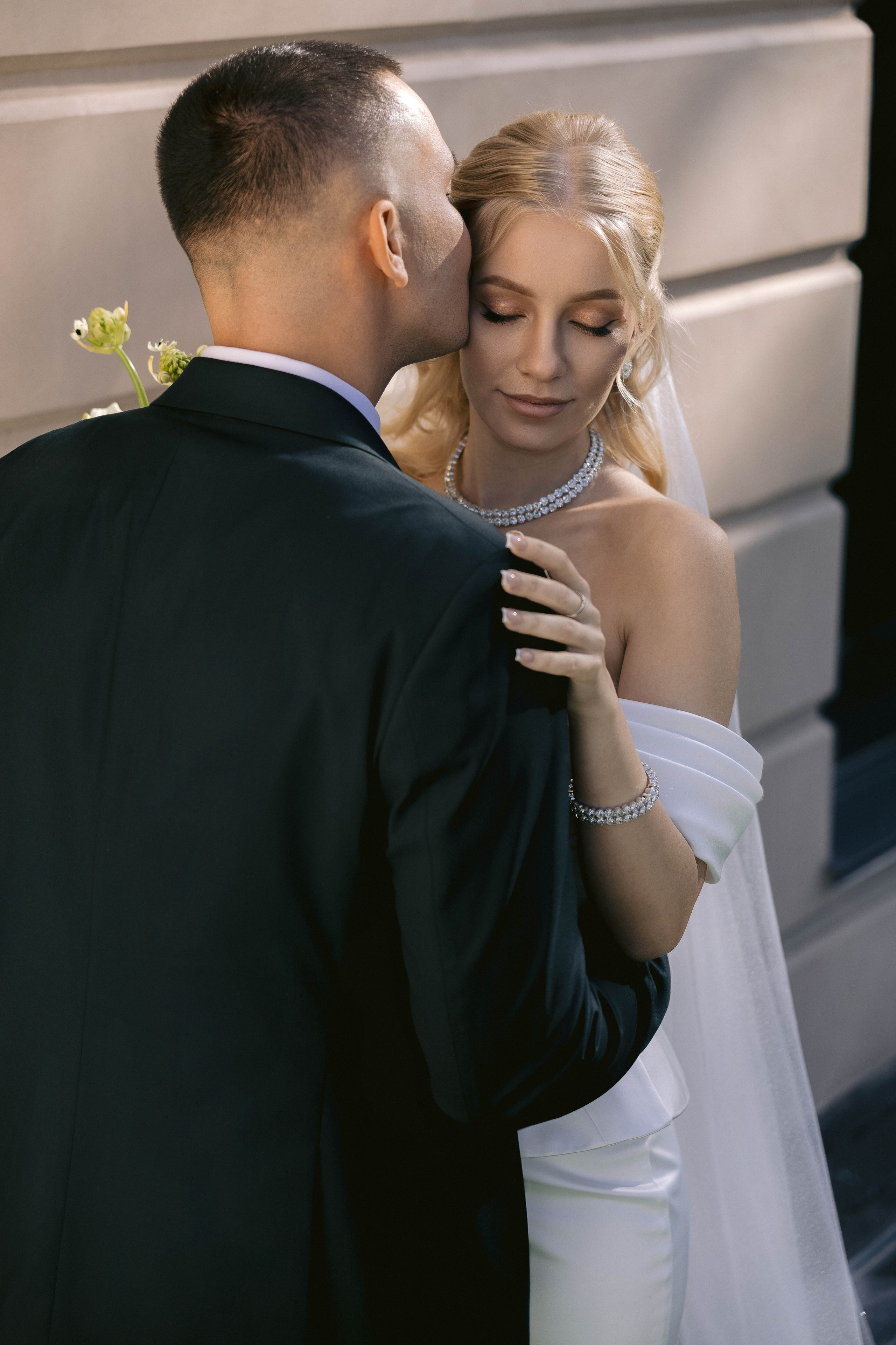 Ангелина, Ефим (прогулка после ЗАГСа). Фотограф в Волгограде Кристина Прохоренко