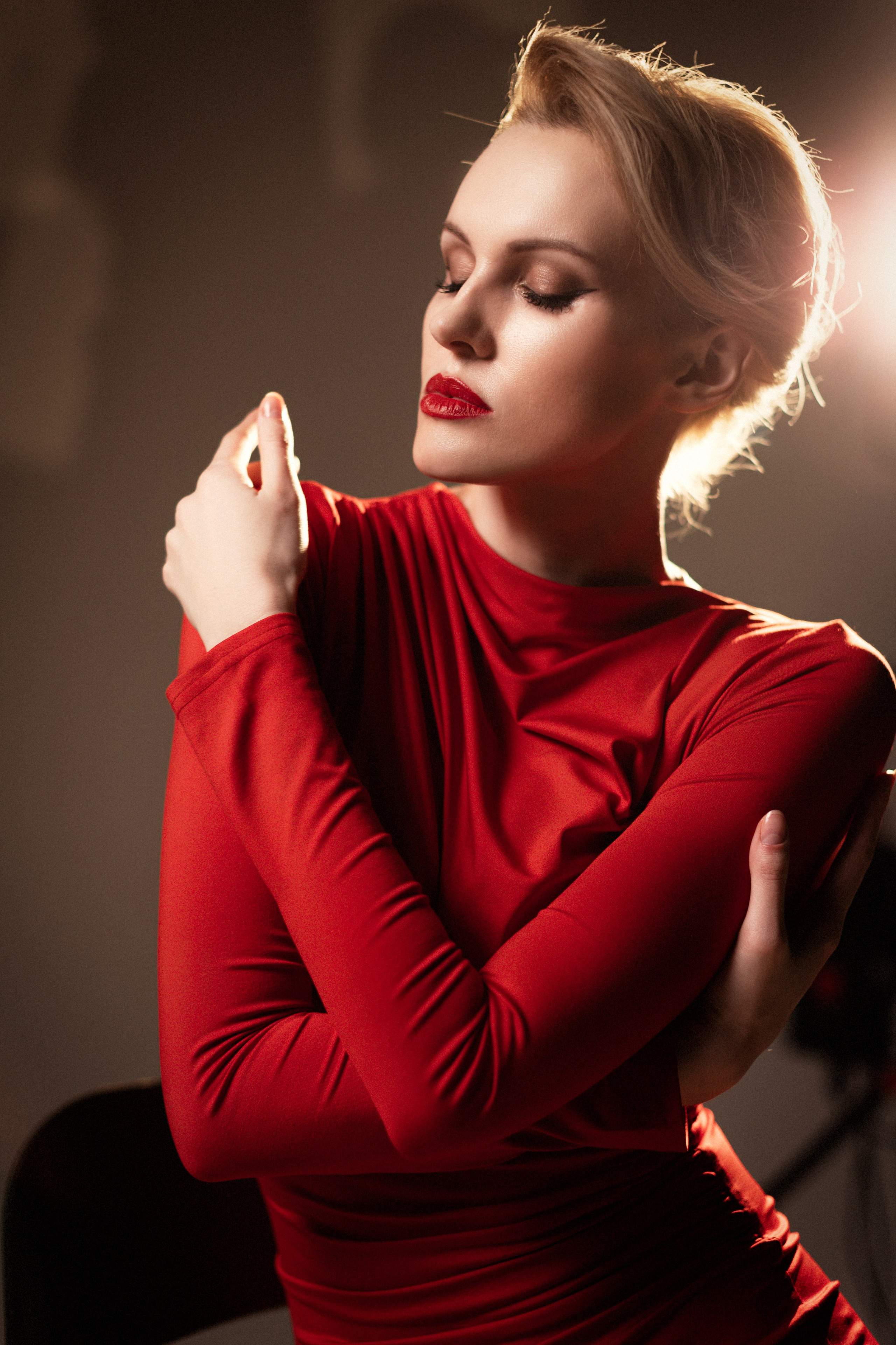 Цвет настроения — красный. Устинова Софья. Фотограф. Москва
