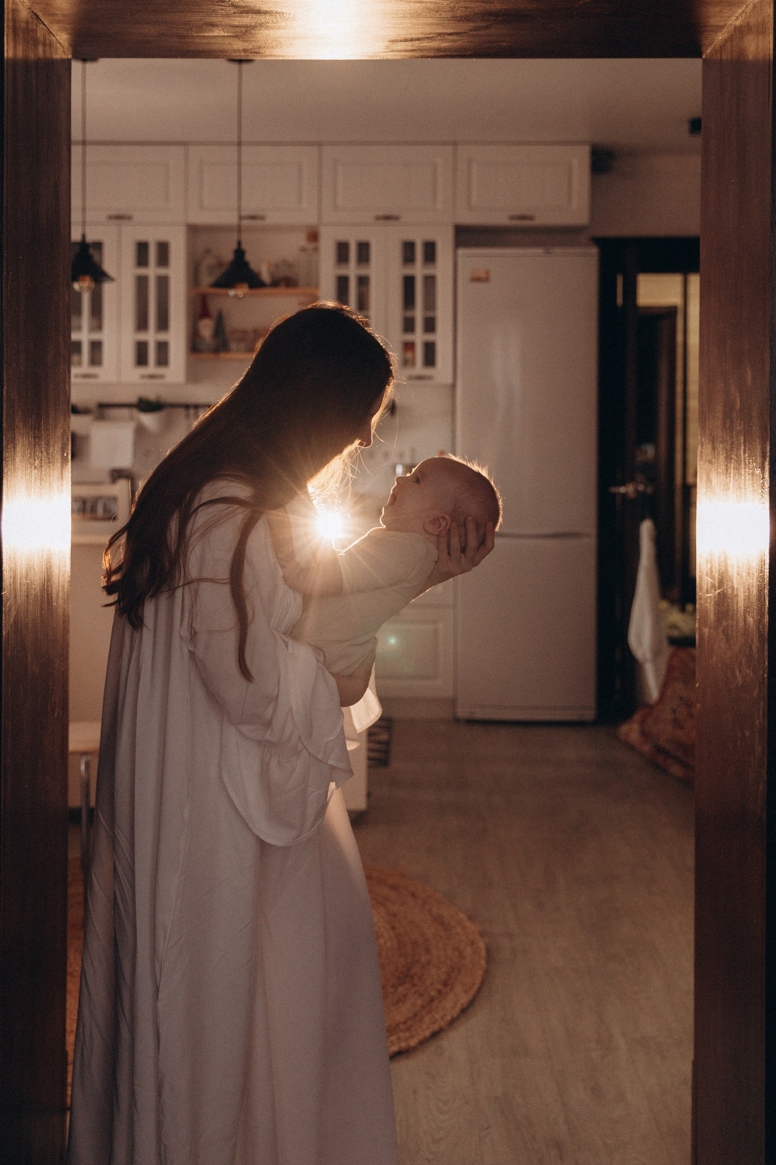 Мама и малыш, домашняя история. Фотограф Ульяна Дивина в Нижнем Новгороде и Нижегородской области