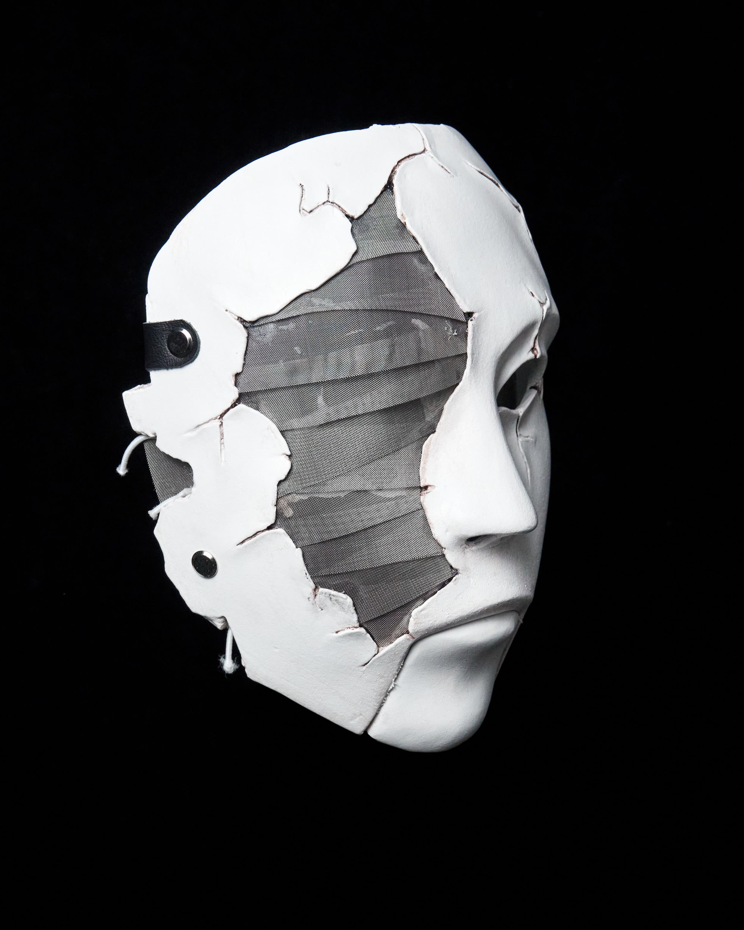 «BROKEN DOLL». BARVABRAR