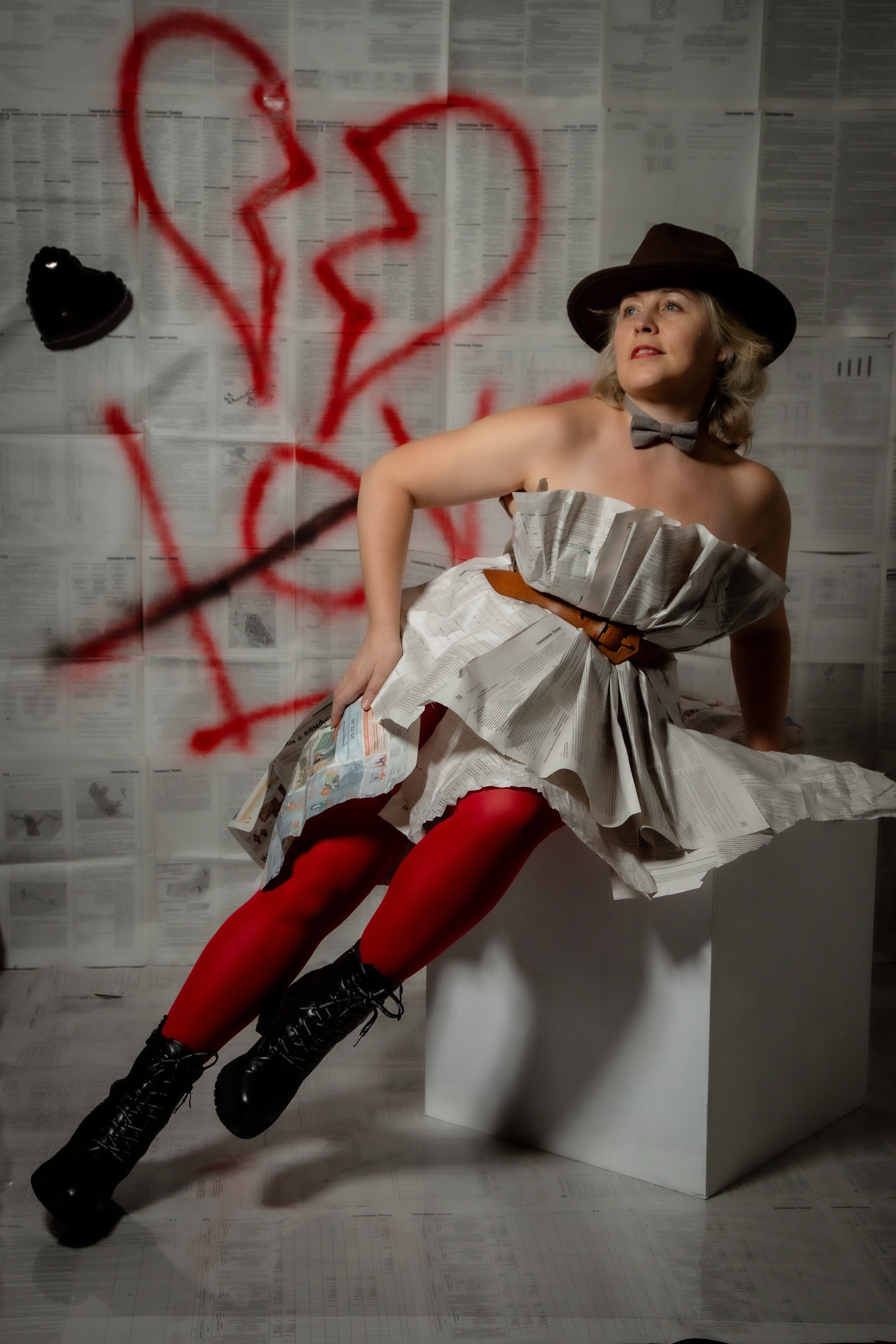 Фотосессия с газетой