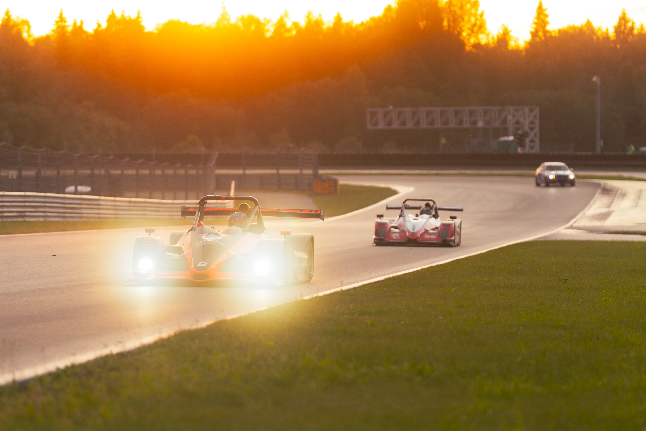 Фото четвертого этапа Российской серии гонок на выносливость. Фотограф Николай Прокофьев модельные тесты в Москве