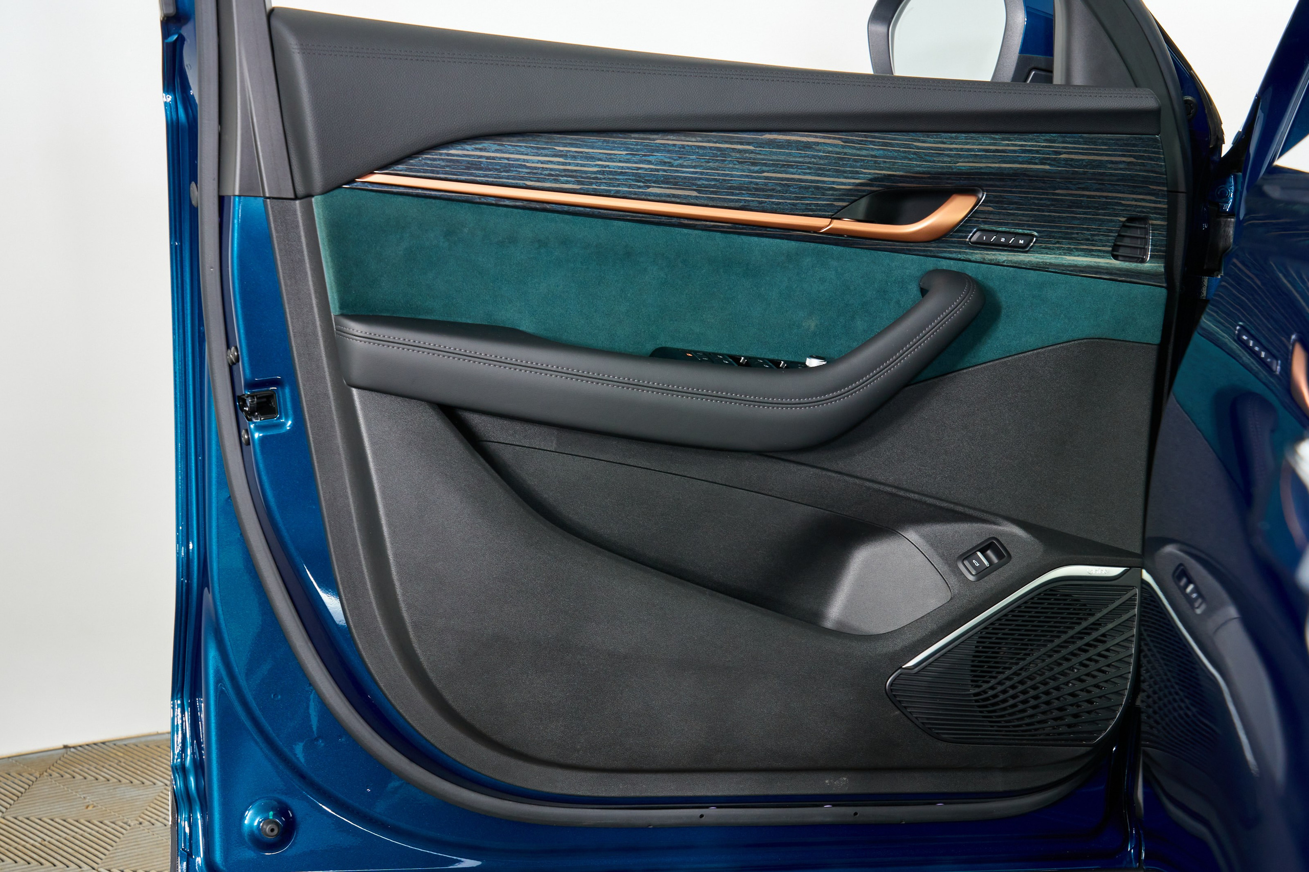 Geely Monjaro. Фотограф Николай Прокофьев модельные тесты в Москве