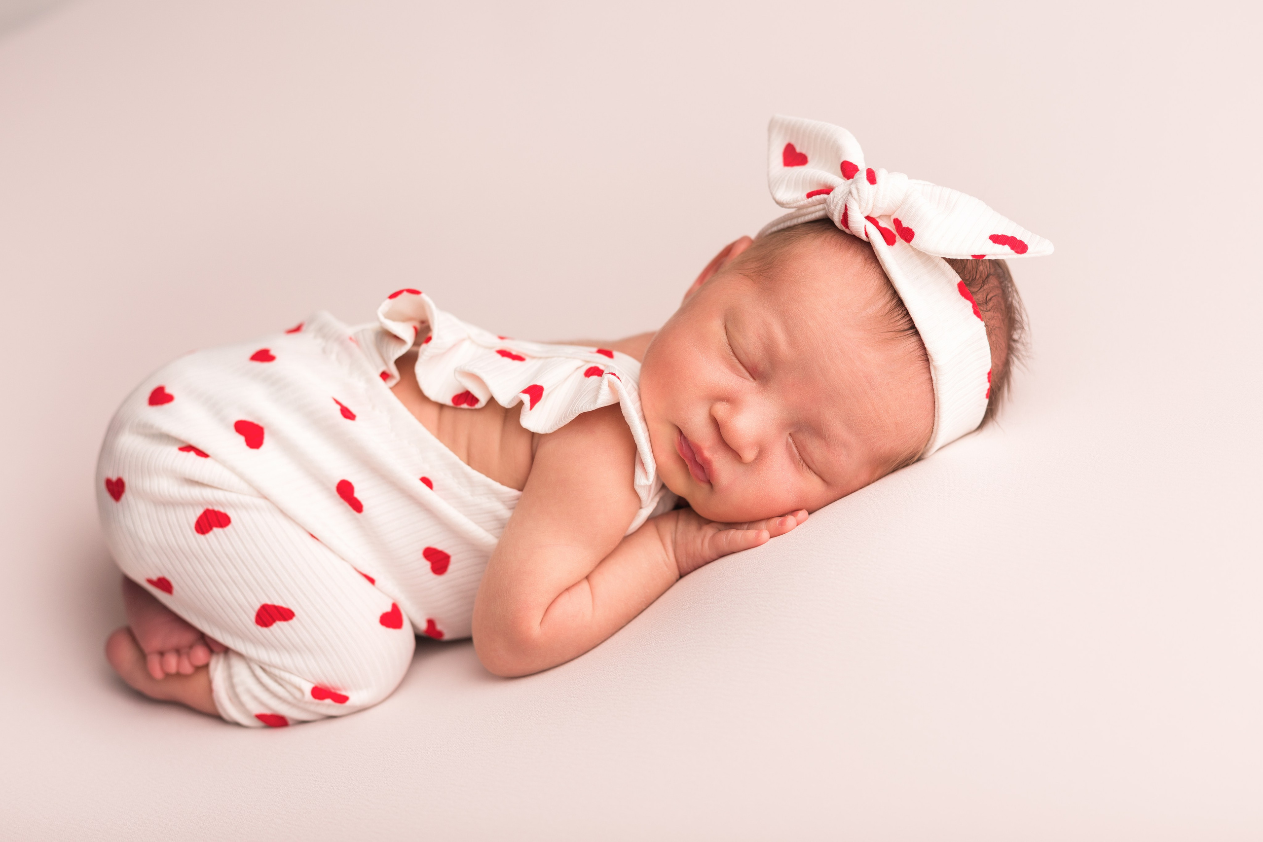 Фотографии новорожденных детей. Фотограф новорожденных в Омске Анастасия Моисеева