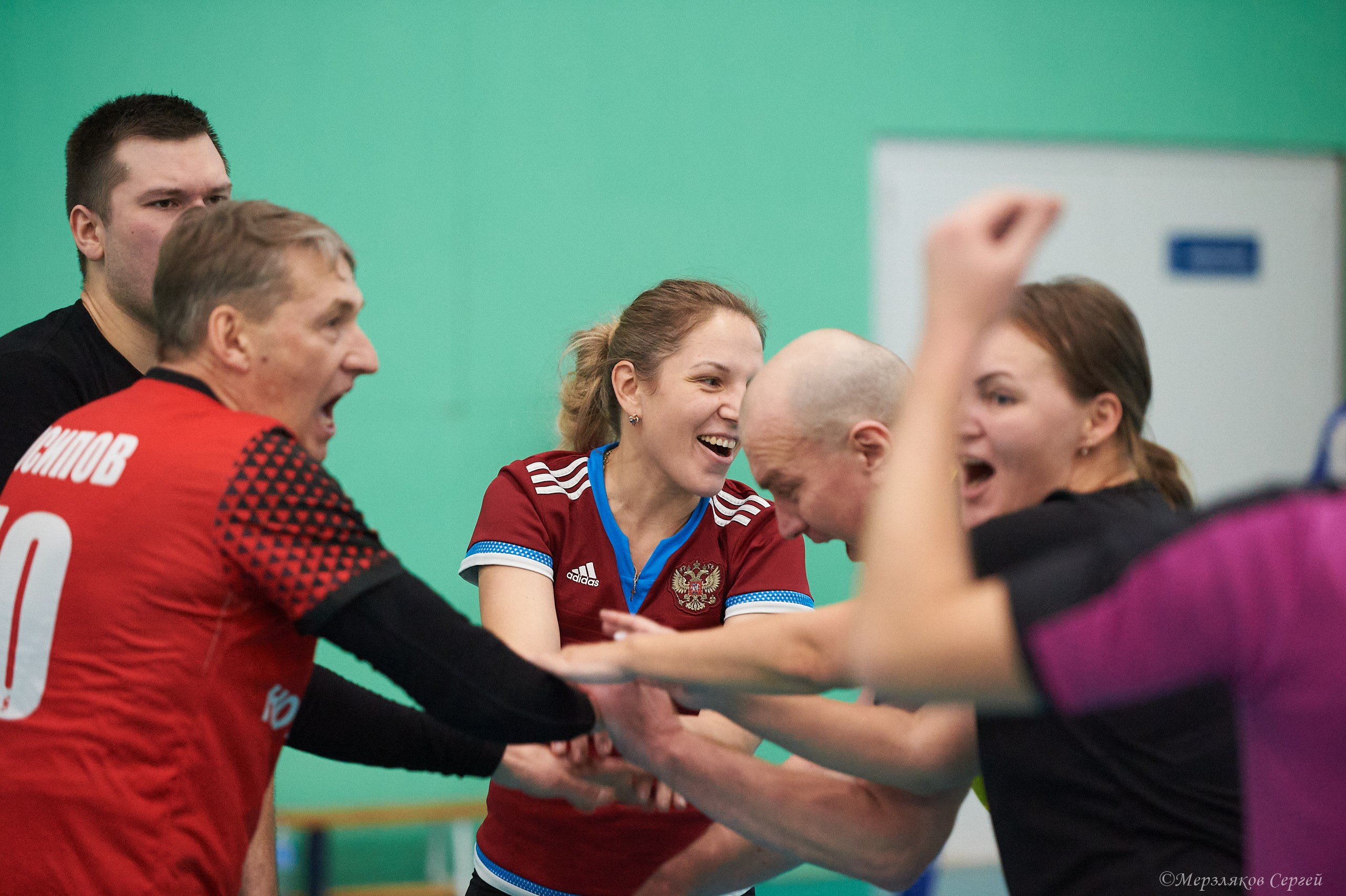 Новогодний волейбольный турнир. Ижевск. 16.12.23. Спортивный репортажный фотограф в Ижевске Сергей Мерзляков