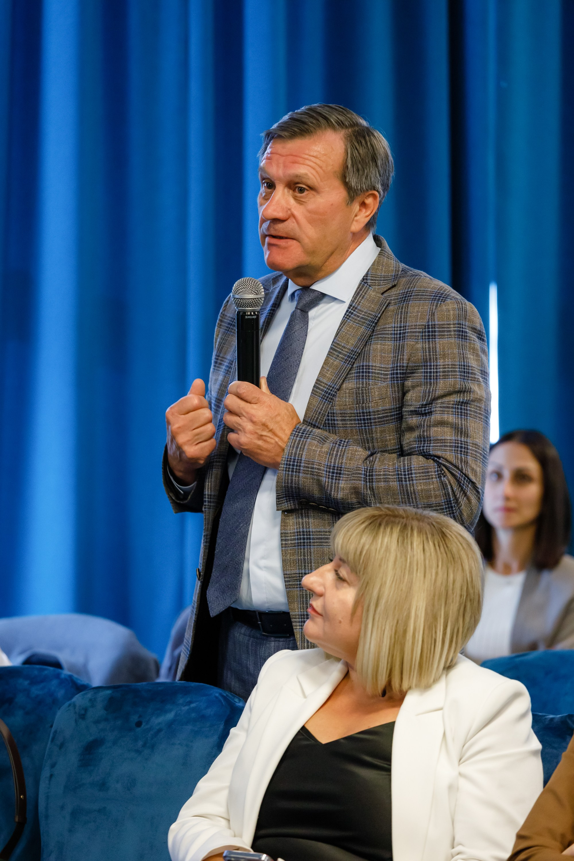 Конференция. COSMOS. Свадебный фотограф в Ярославле Анастасия Архипова