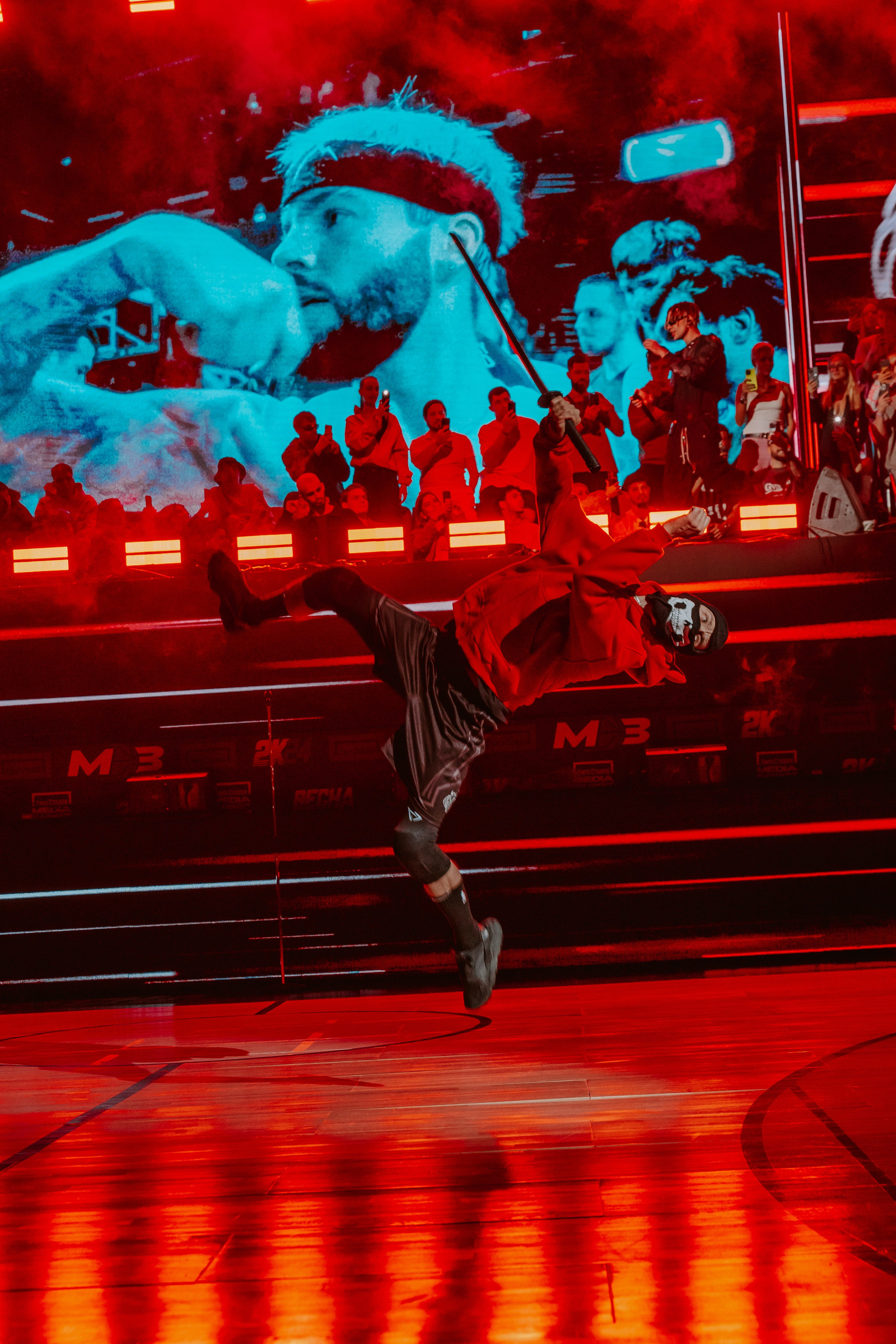 MEDIABASKET x LIGASTAVOK. Фотограф первого впечатления