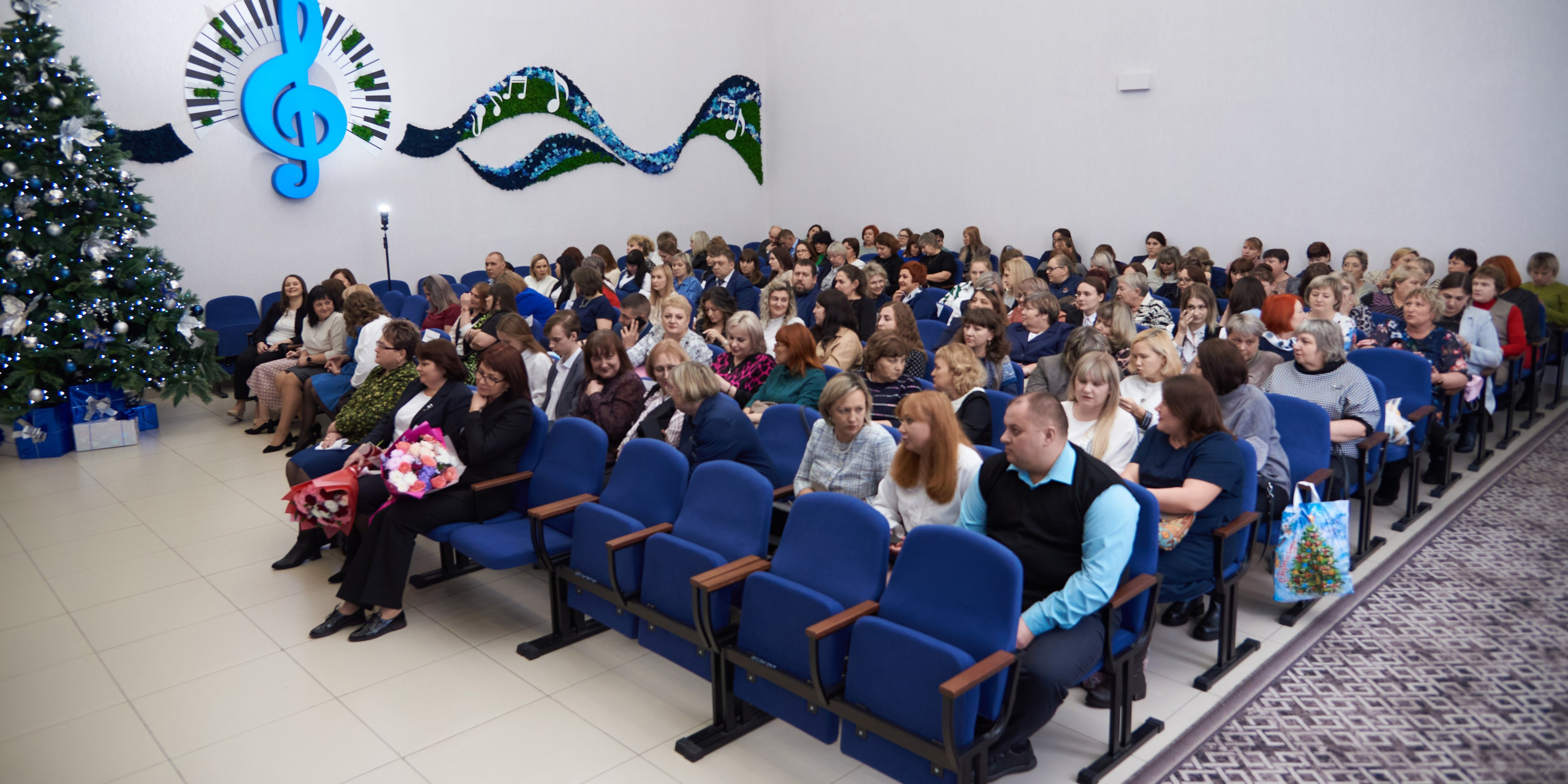 Награждение участников «Учитель года» и «Воспитатель года» 2024. [fXph] Фотограф Масликов Илья. Съёмка мероприятий в Ленинске-Кузнецком