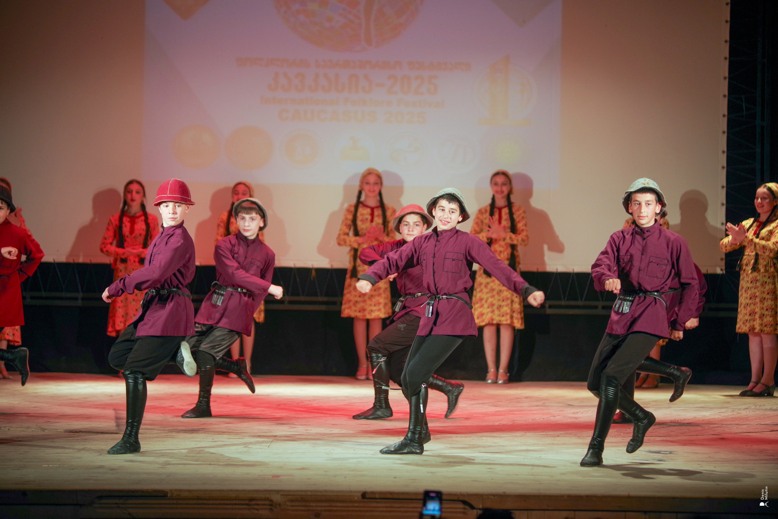 Танцы в прекрасном Они. Портретный фотограф Денис Милютин