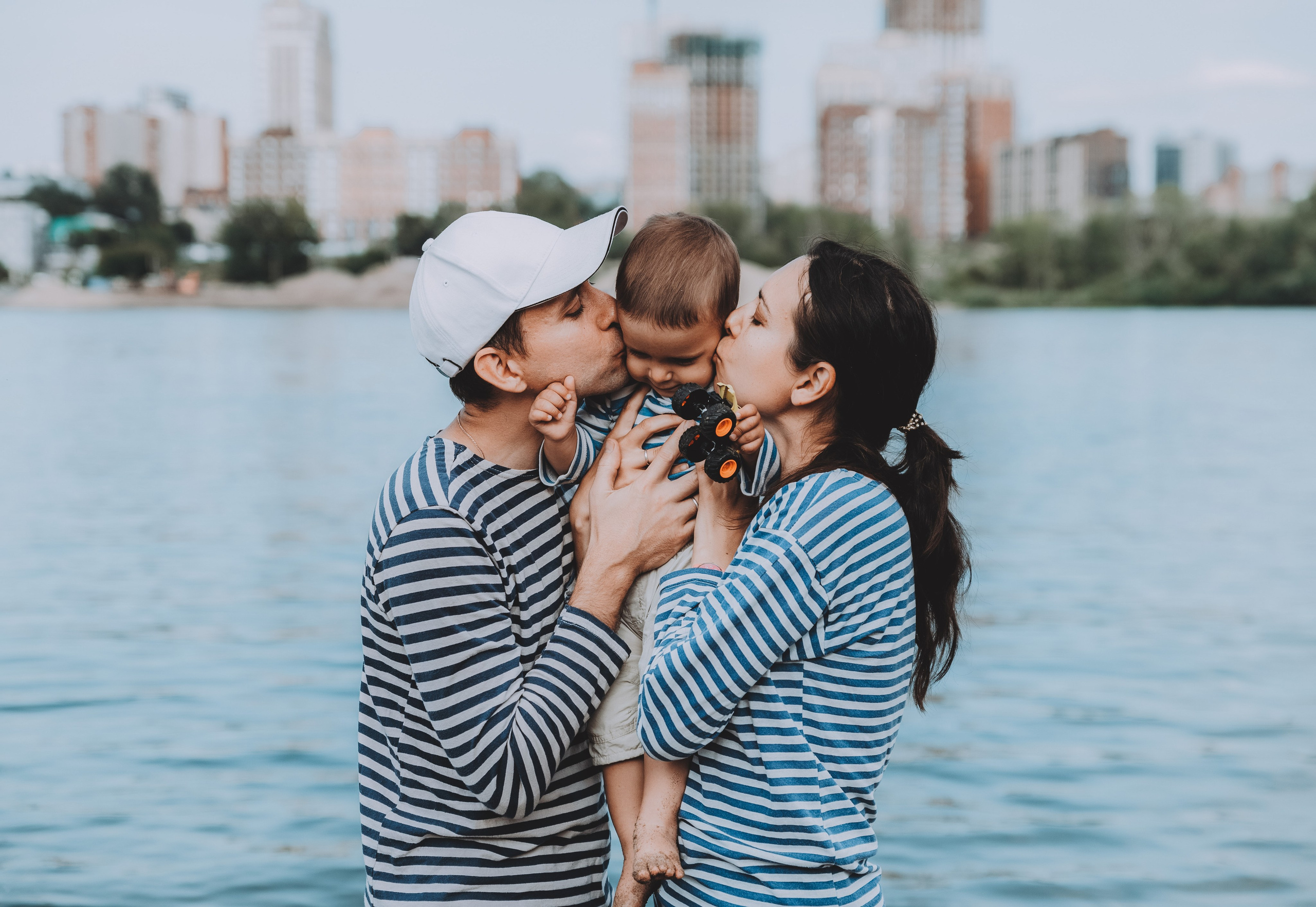 Семья у реки. Фотограф в Новосибирске