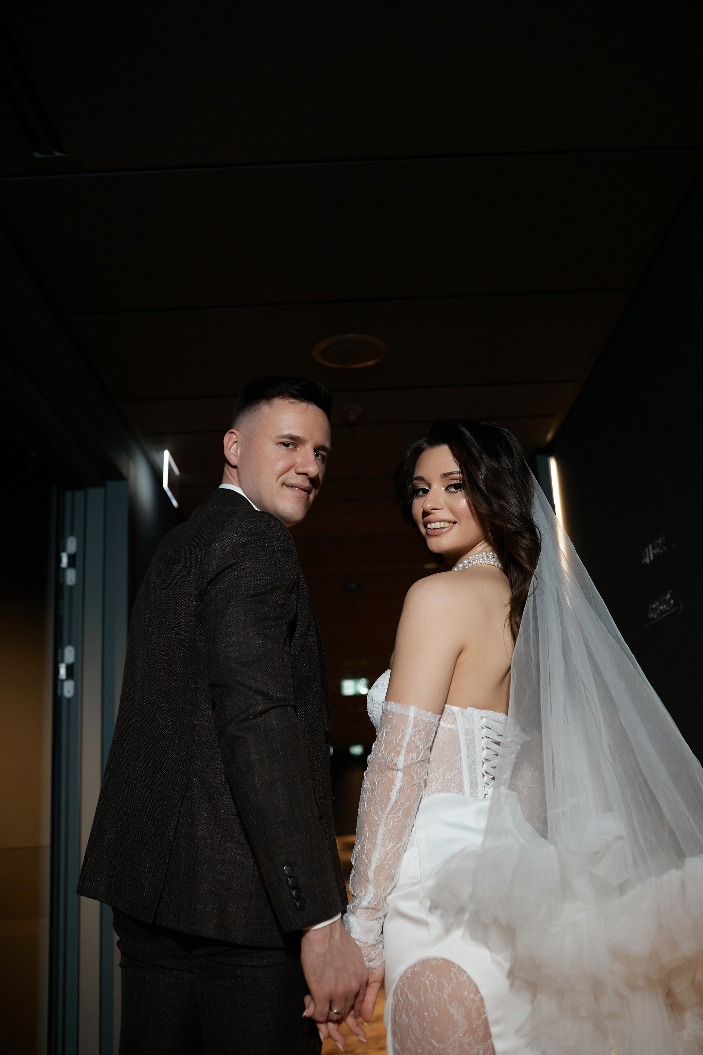 Кристина и Олег в отеле. Свадебный фотограф Москва Калуга