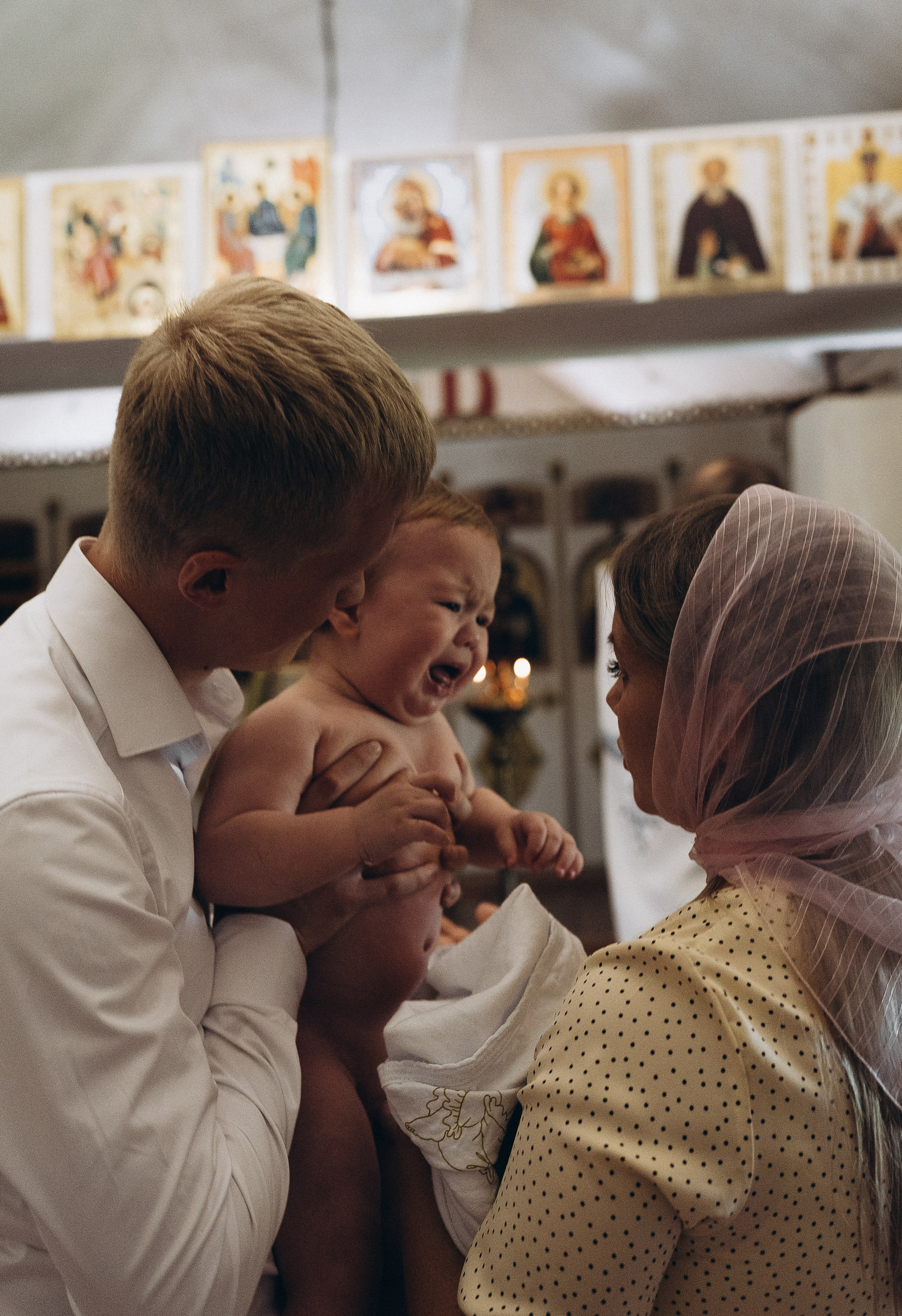 Крещение Михаила в Свято-Никольском храме. Семейный и домашний фотограф в Уфе Ирина Гарасюта