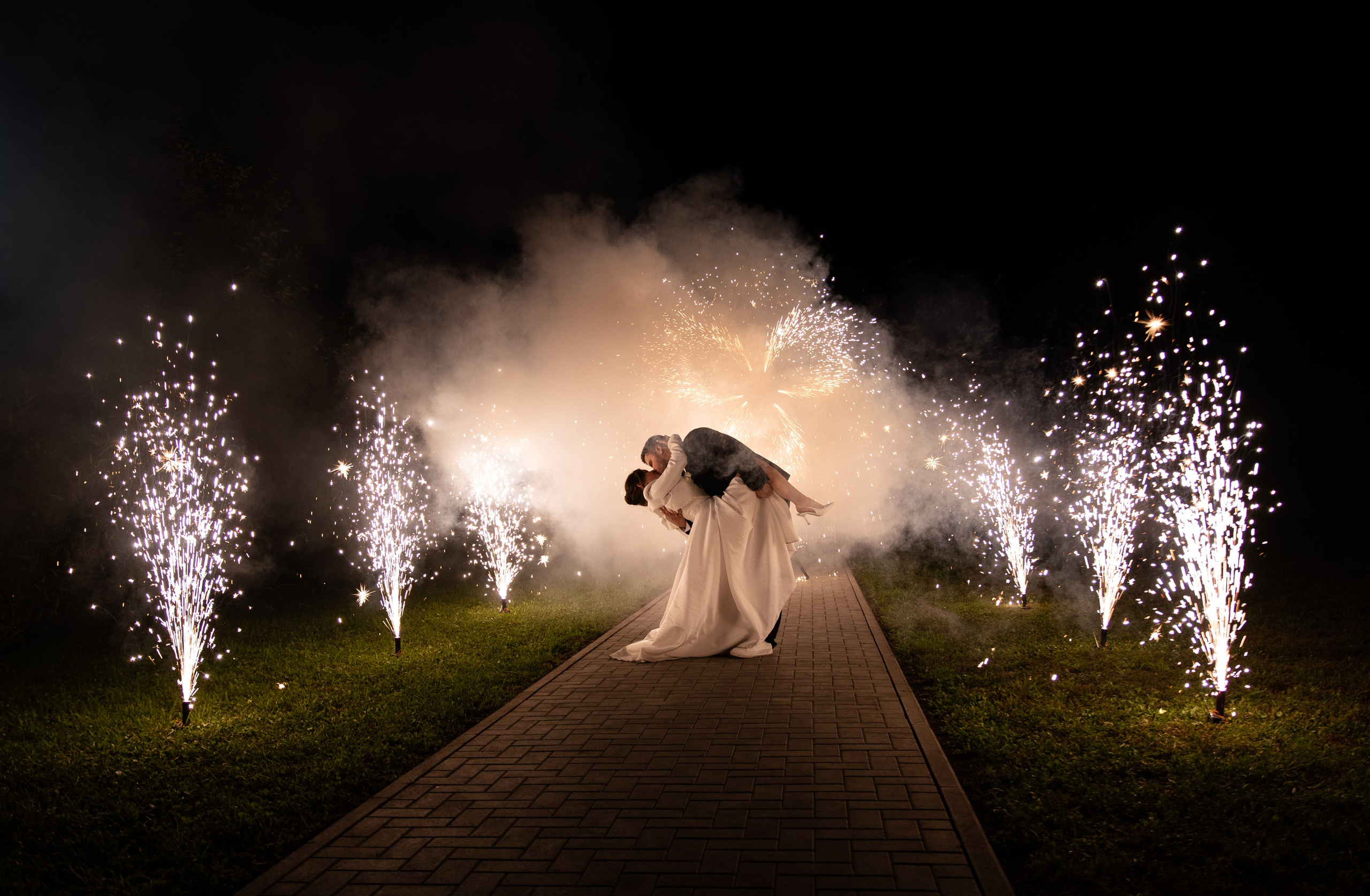 Свадебная фотосъемка. Репортажный и свадебный фотограф в Челябинске Елисеев Павел